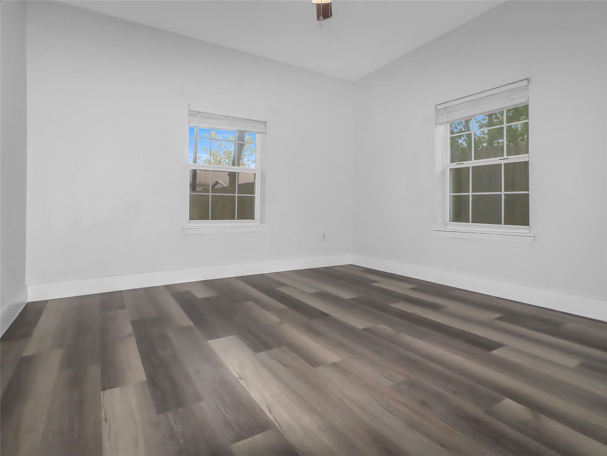 810 15th Avenue N Property Photo 5