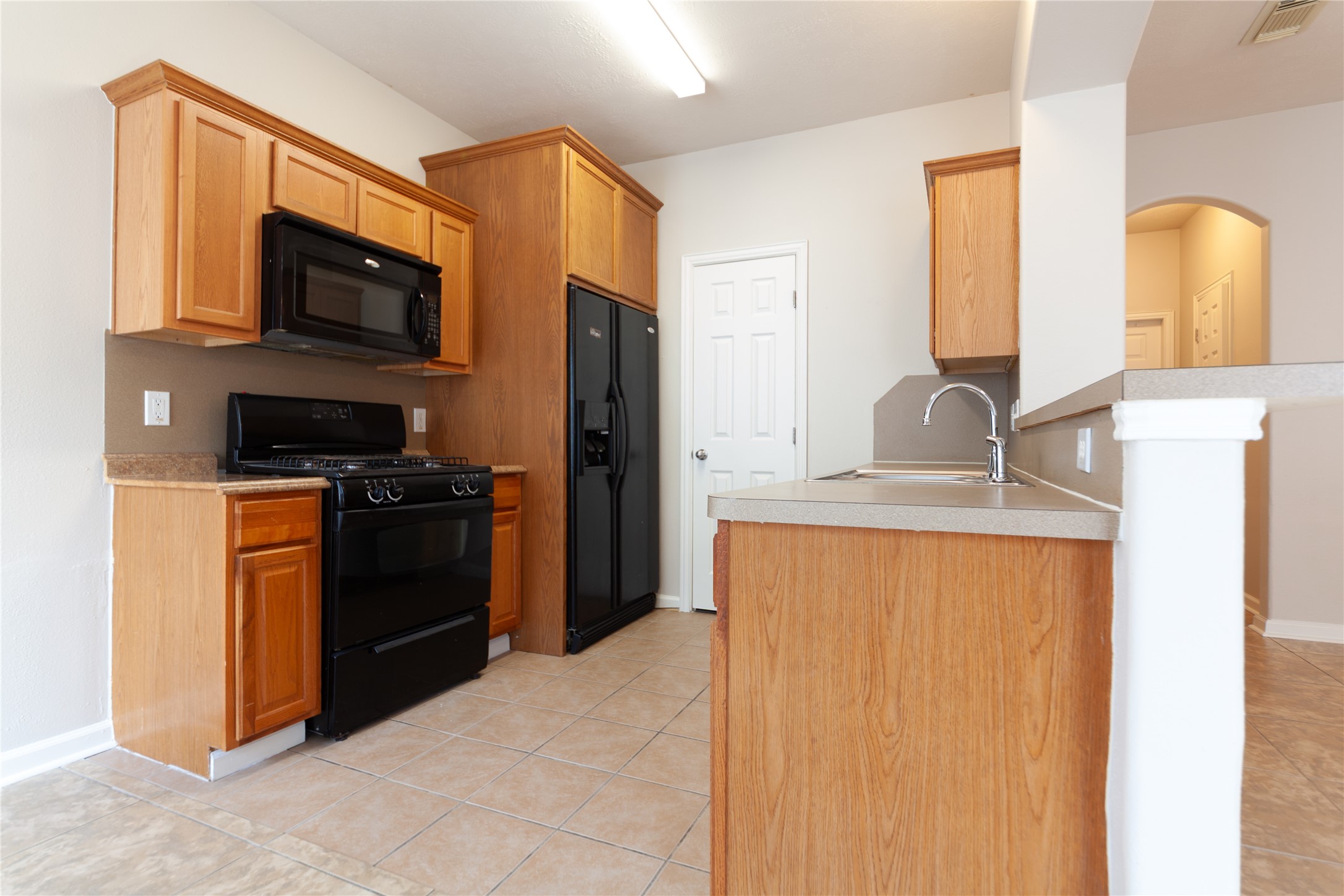 6007 Shadow Isle Lane Property Photo 9