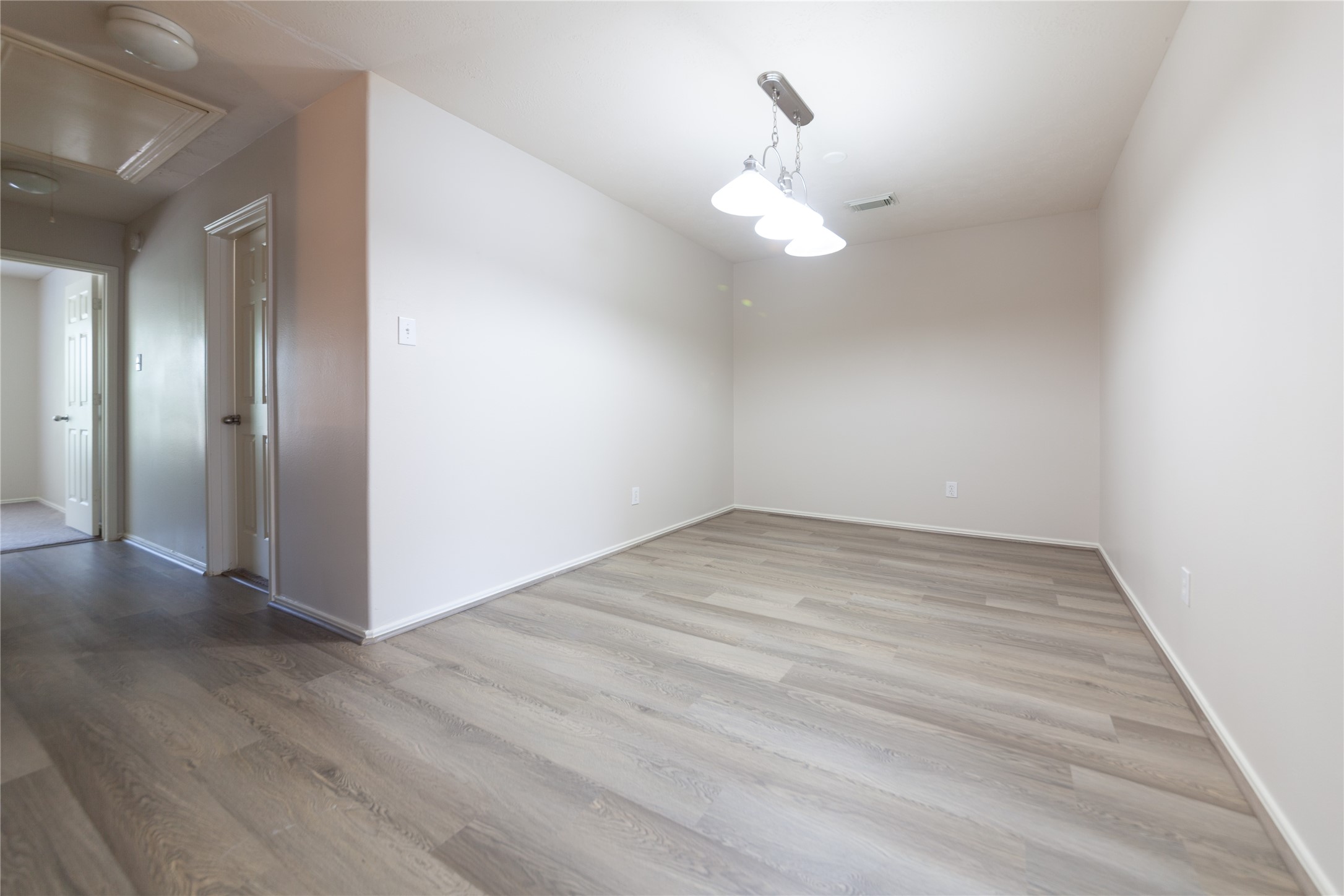 6007 Shadow Isle Lane Property Photo 16