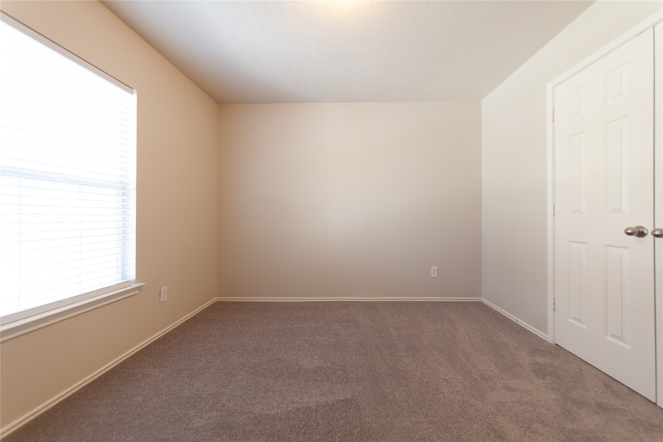 6007 Shadow Isle Lane Property Photo 27