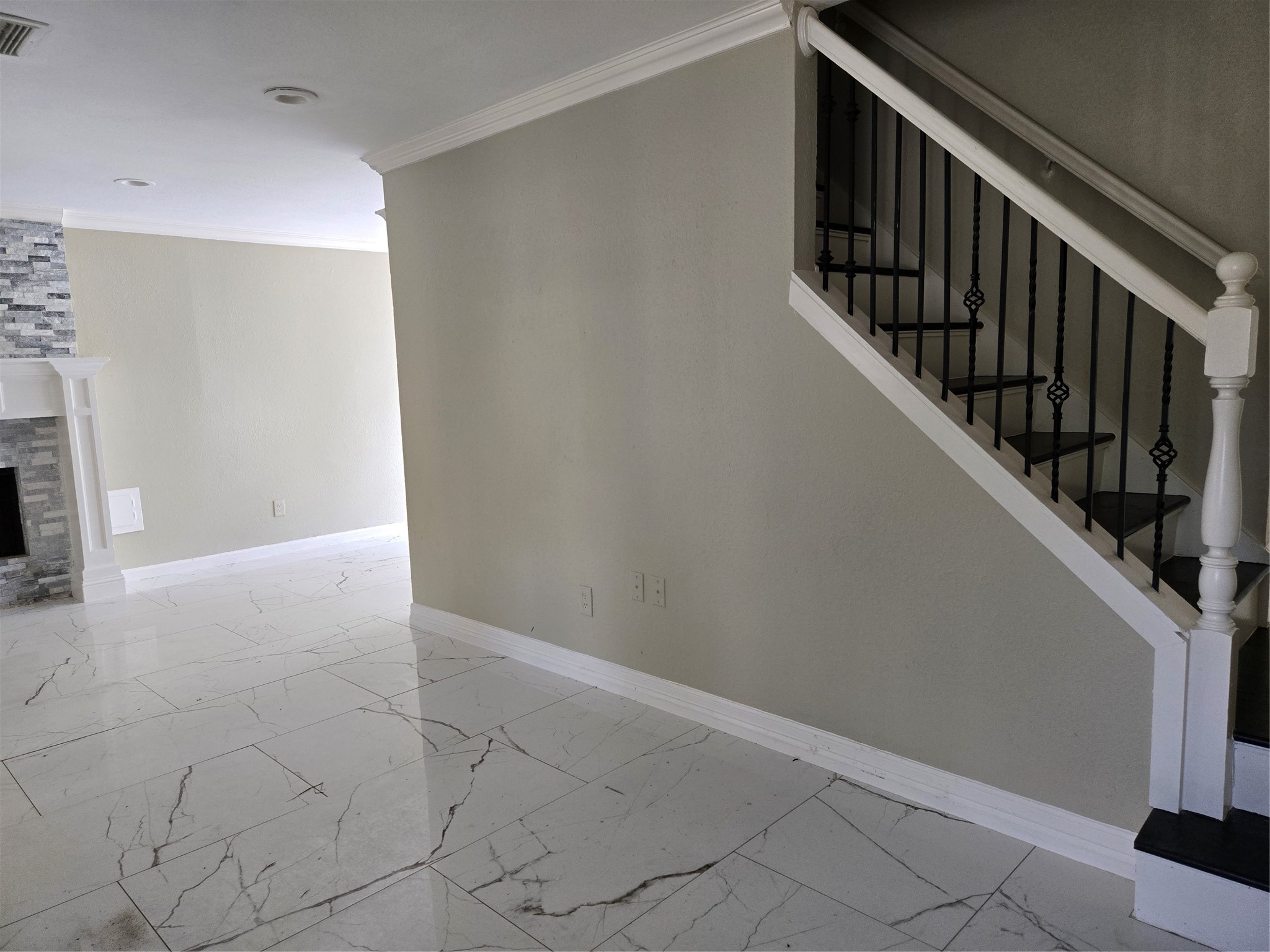 5319 Danfield Drive Property Photo 4