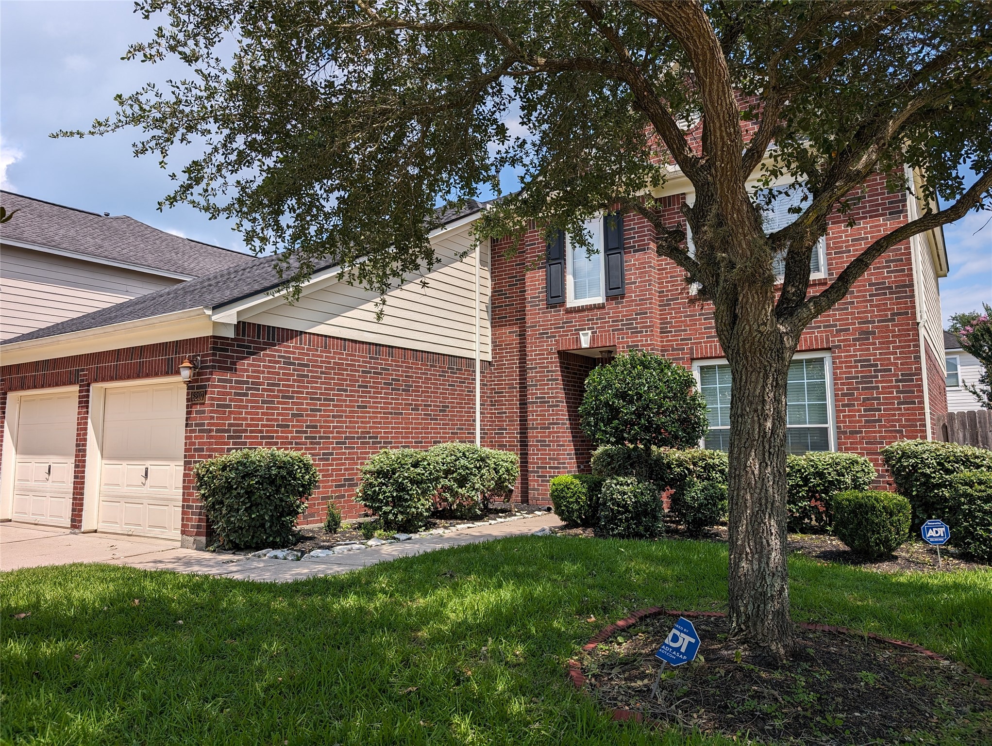 6207 Barkermist Lane Property Photo 2
