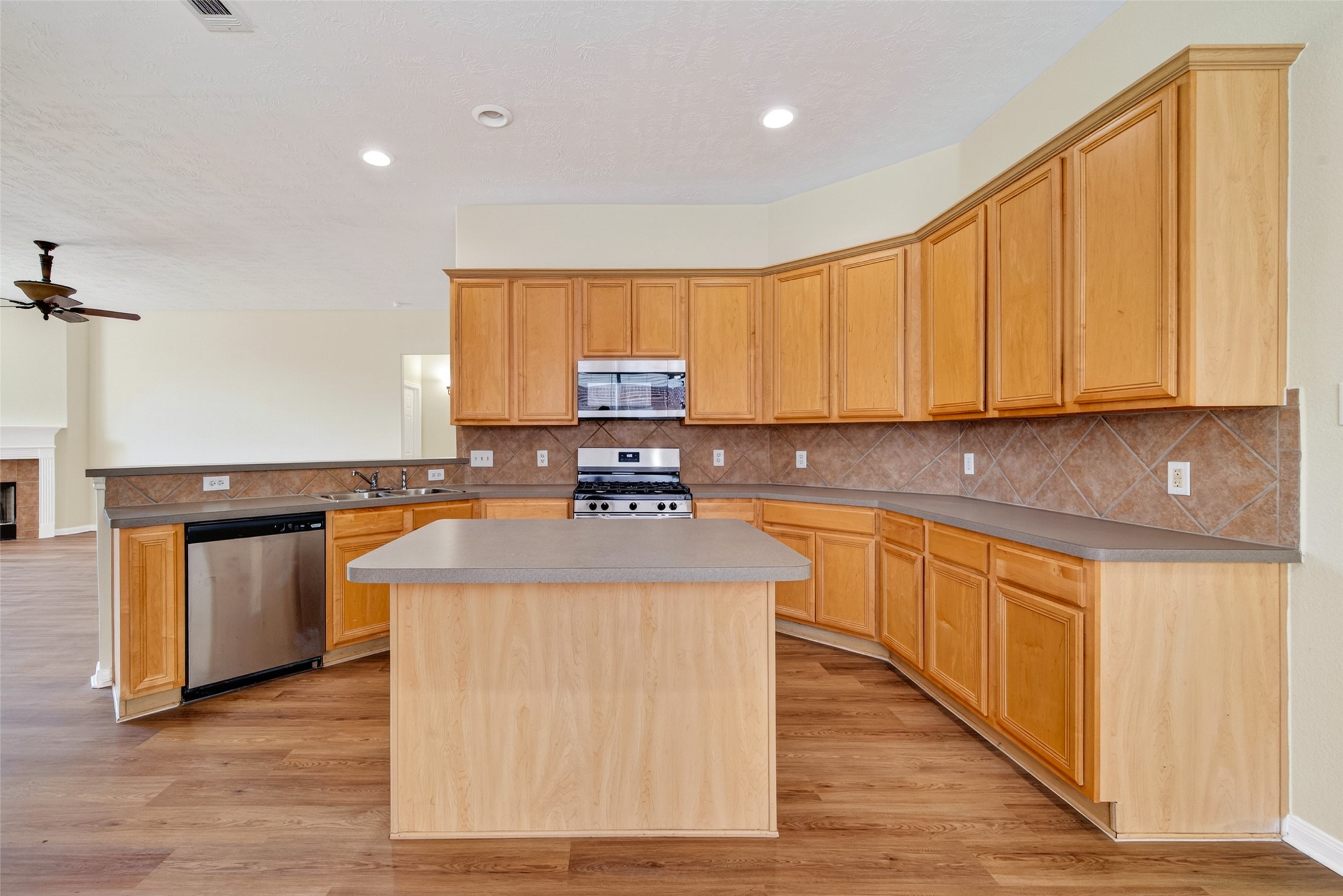 16719 Bishop Knoll Lane Property Photo 21