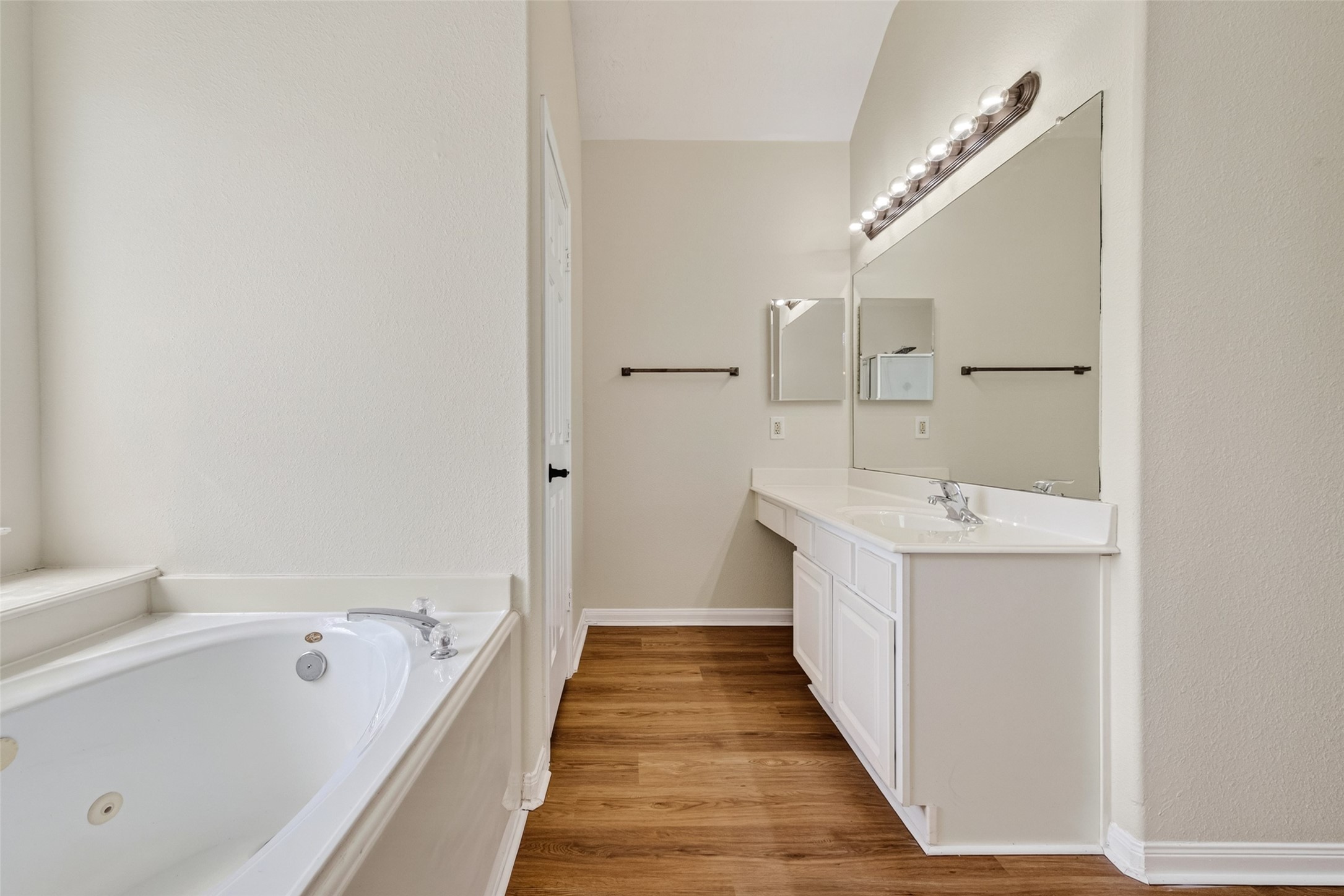 16719 Bishop Knoll Lane Property Photo 42