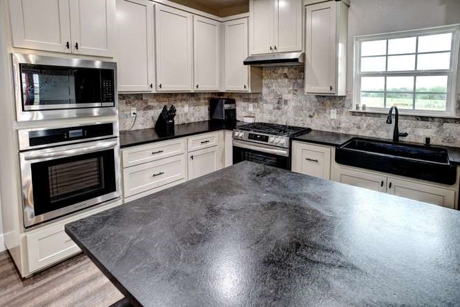 1345 E Old Hallettsville Road Property Photo 10