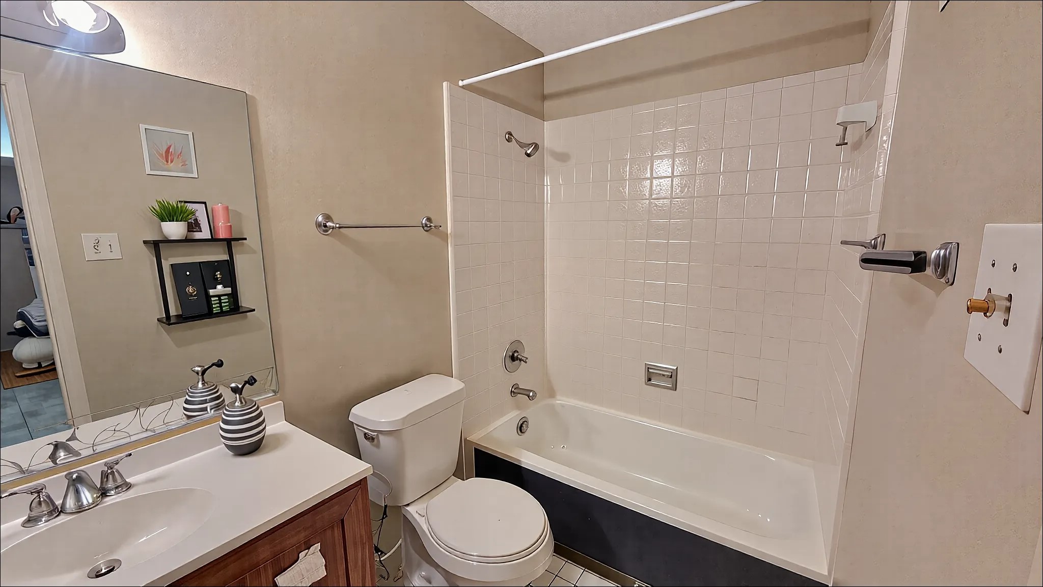 7400 Bellerive Drive 1605 Property Photo 8