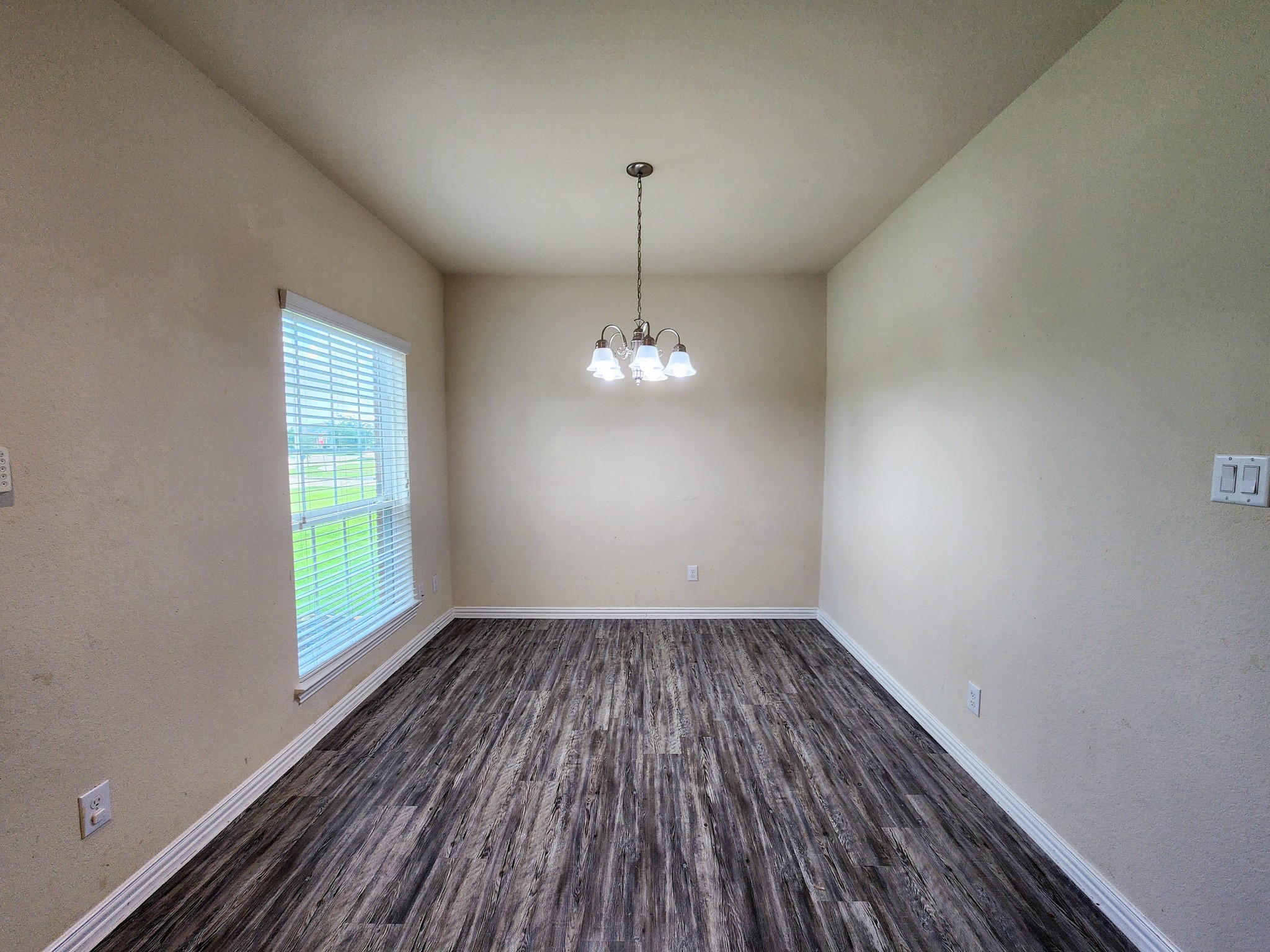 2119 Del Mar Drive Property Photo 6