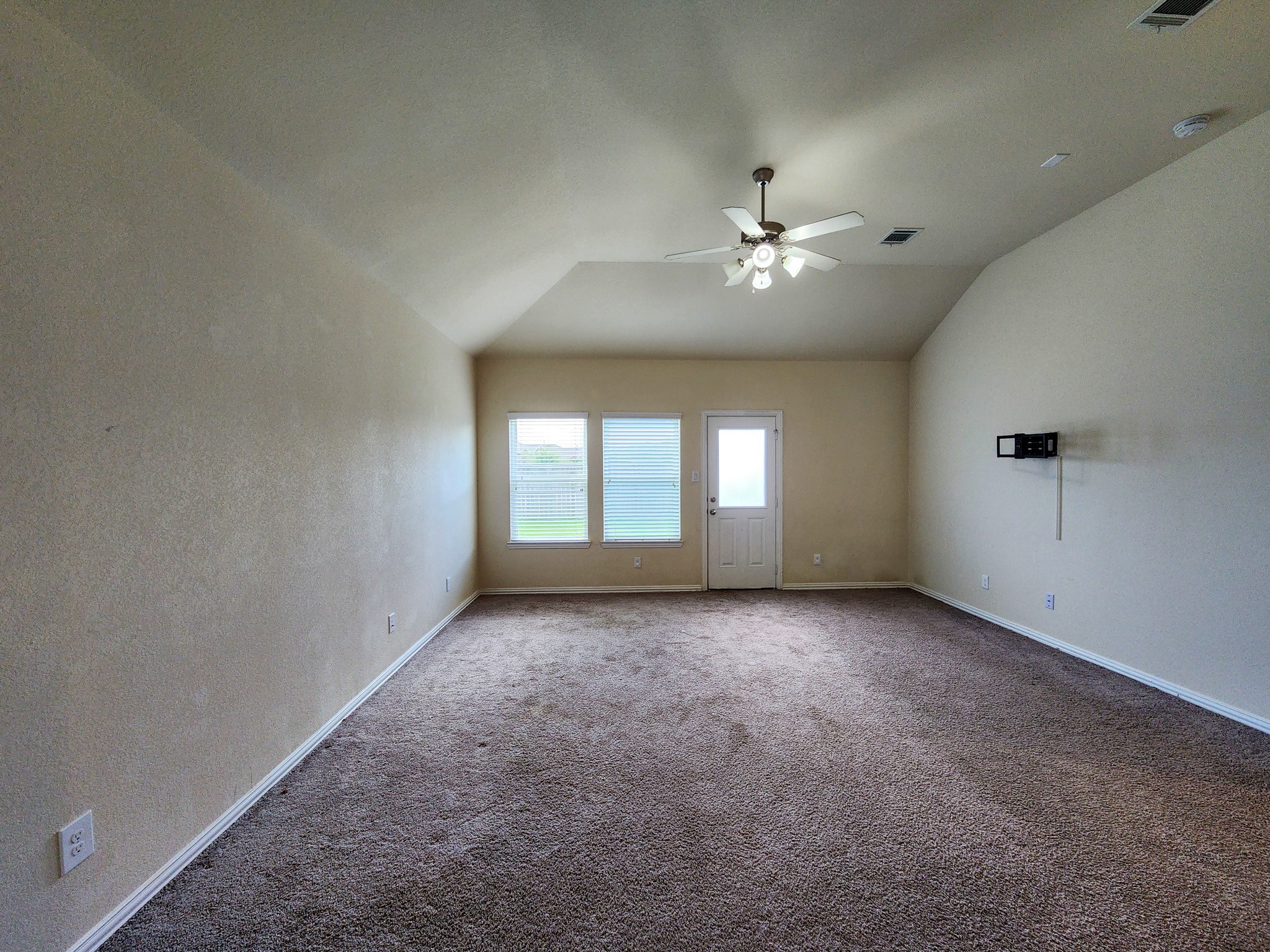 2119 Del Mar Drive Property Photo 9
