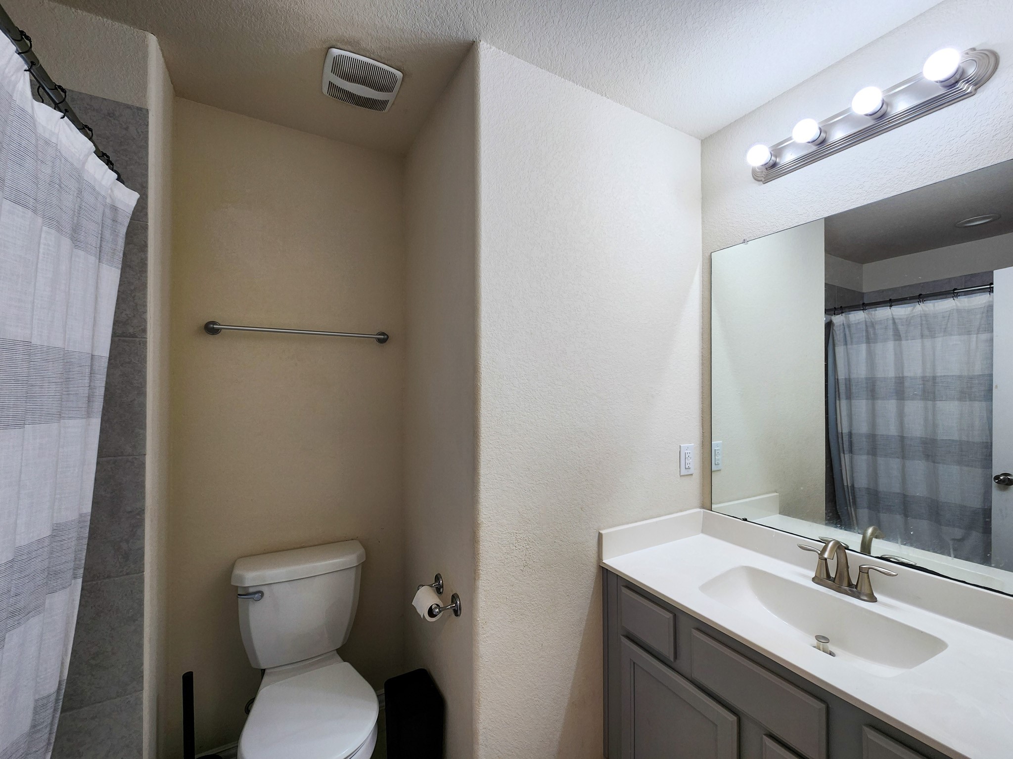 2119 Del Mar Drive Property Photo 17