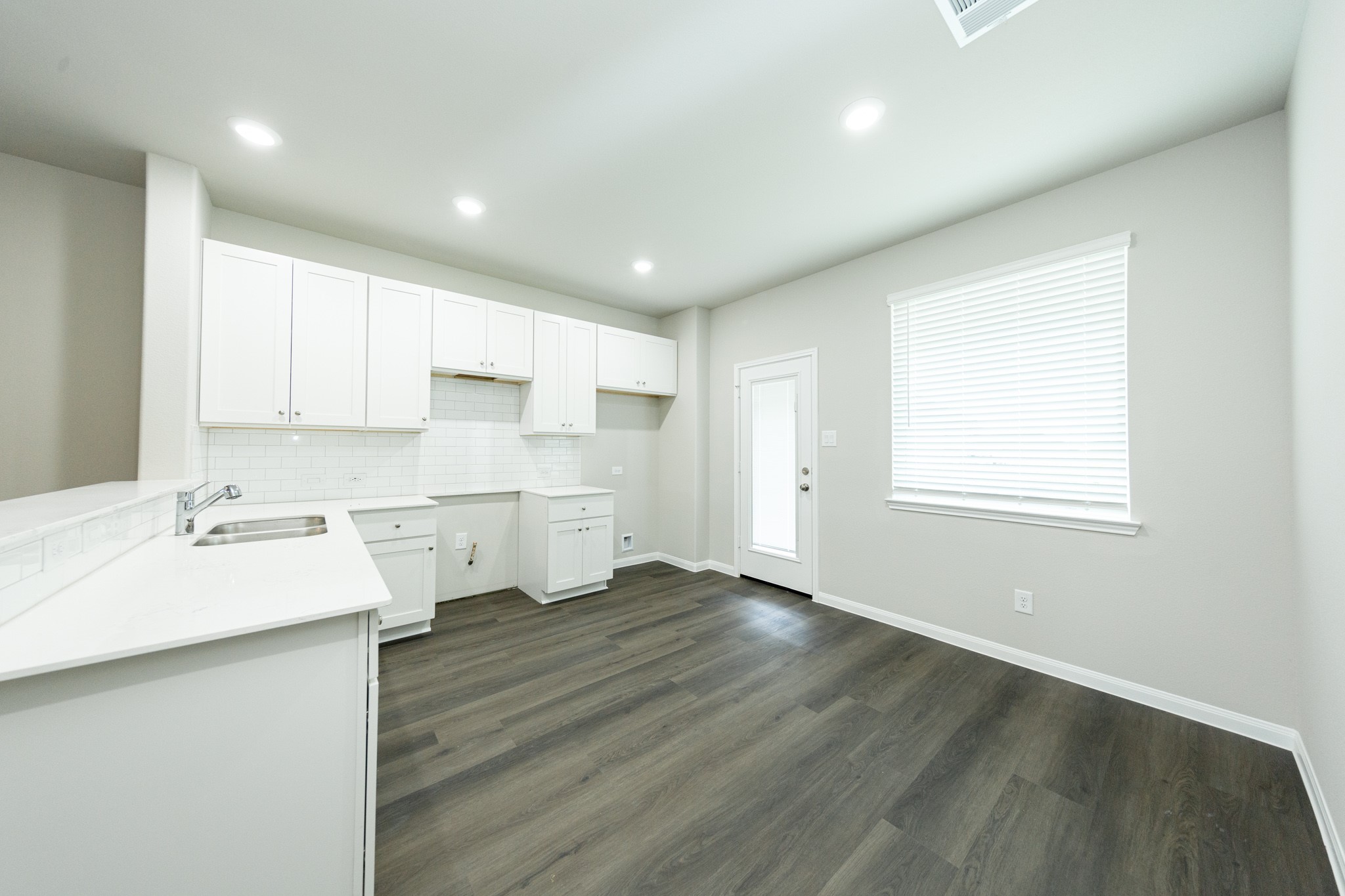 14011 Mount Hunter Drive Property Photo 5