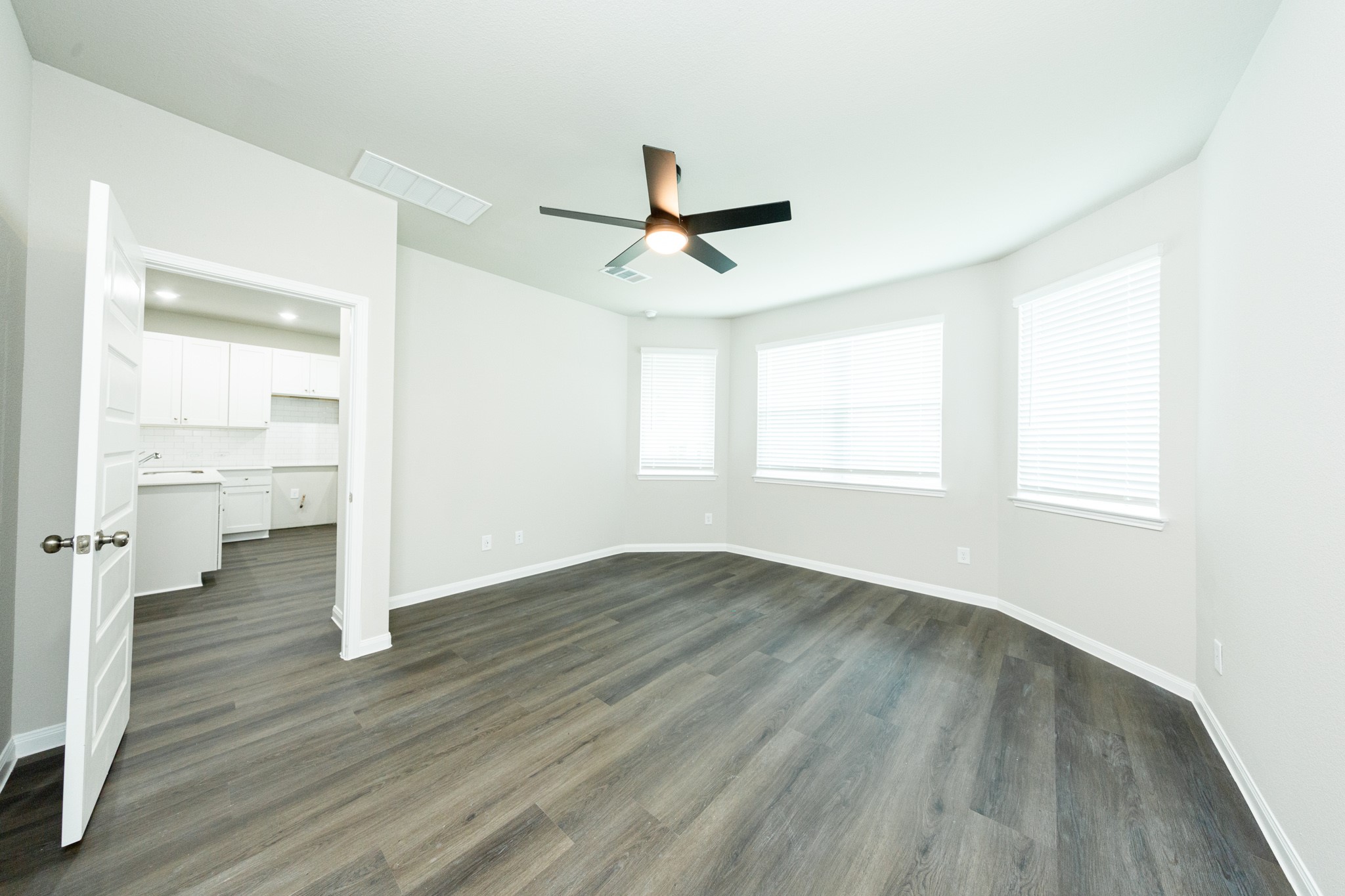 14011 Mount Hunter Drive Property Photo 7