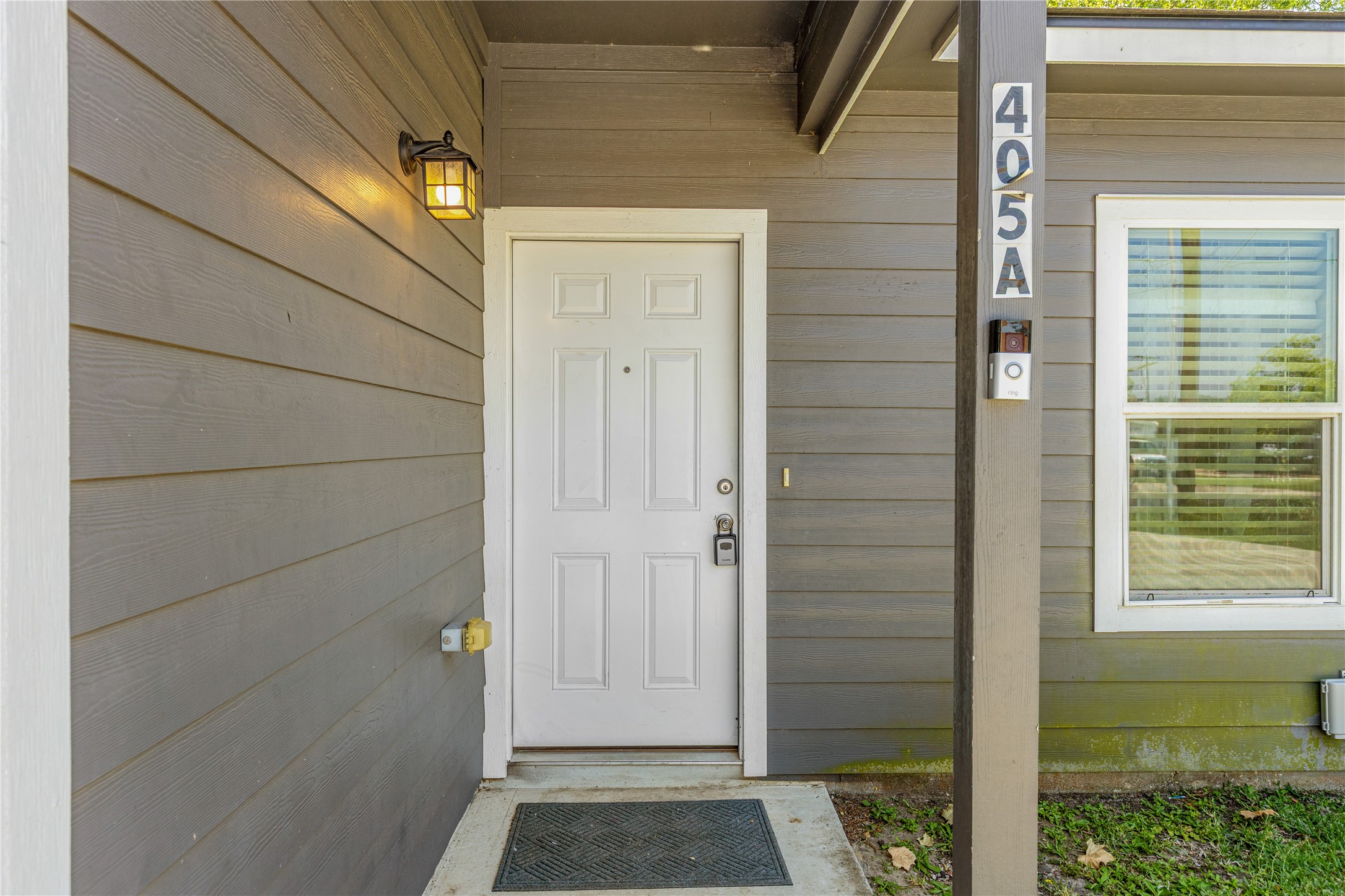 405 W Worsham Street Property Photo 2