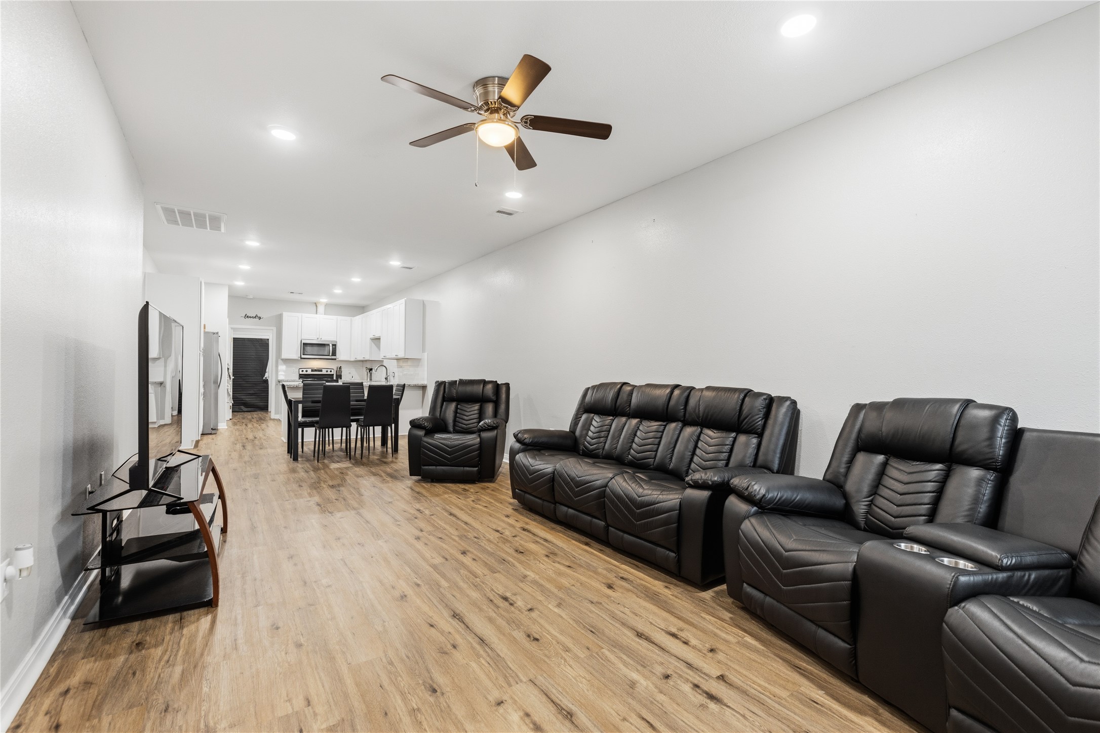 405 W Worsham Street Property Photo 3