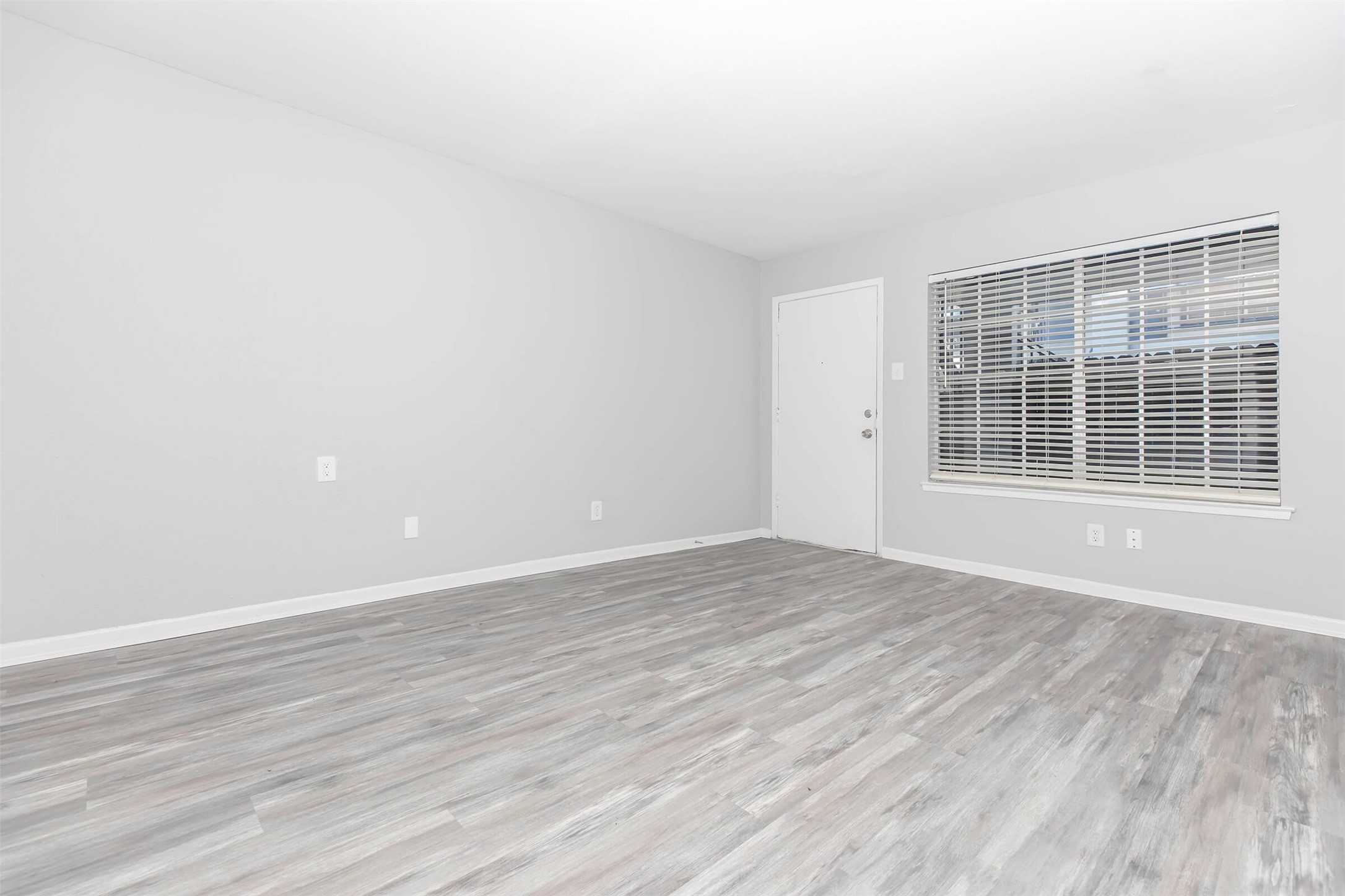 3802 Nasa 48 Property Photo 17