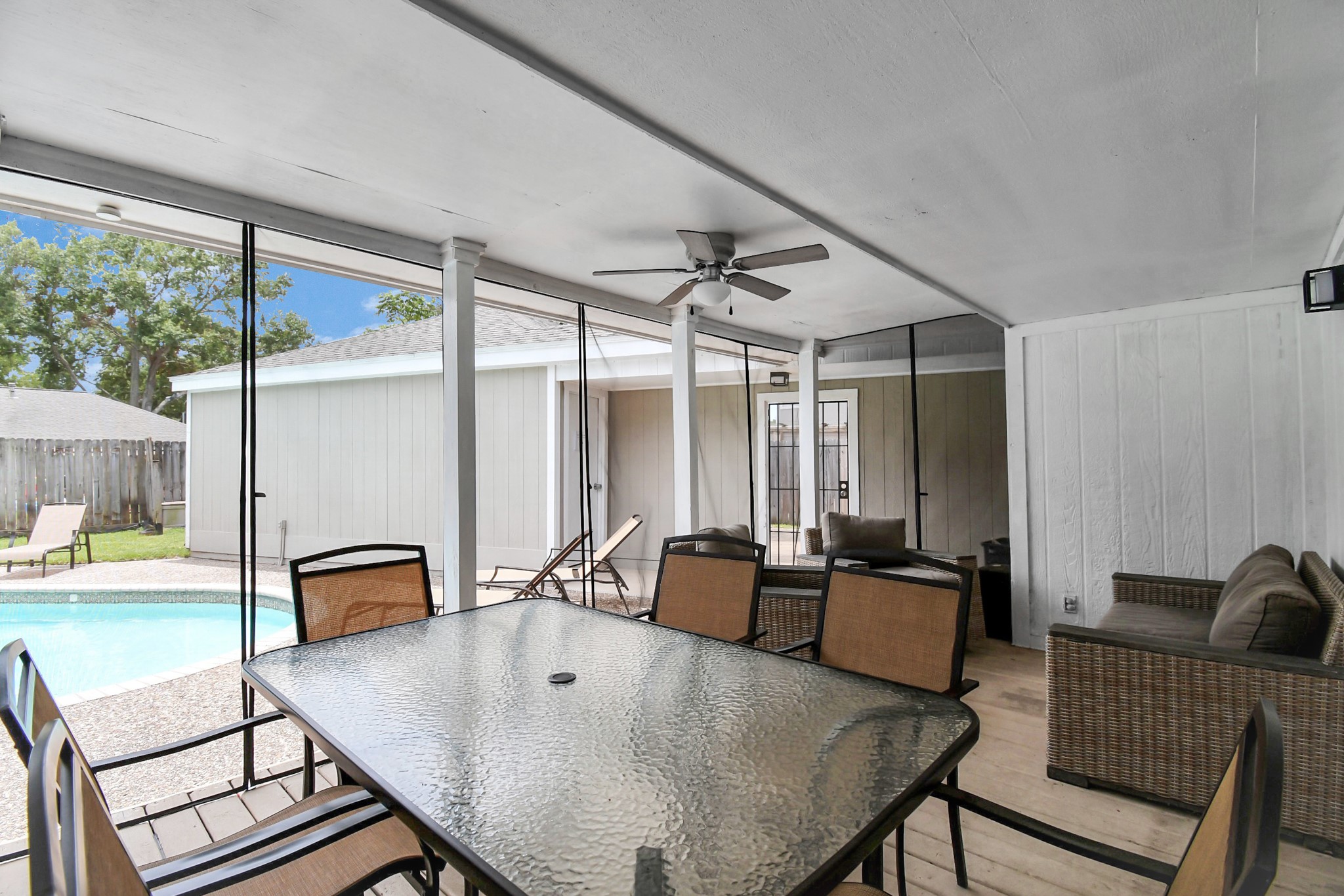 15711 Creekhaven Drive Property Photo 10