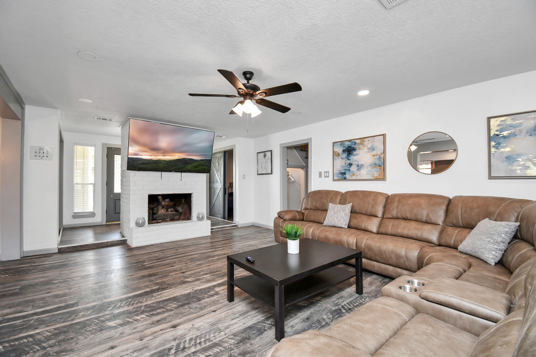 15711 Creekhaven Drive Property Photo 15