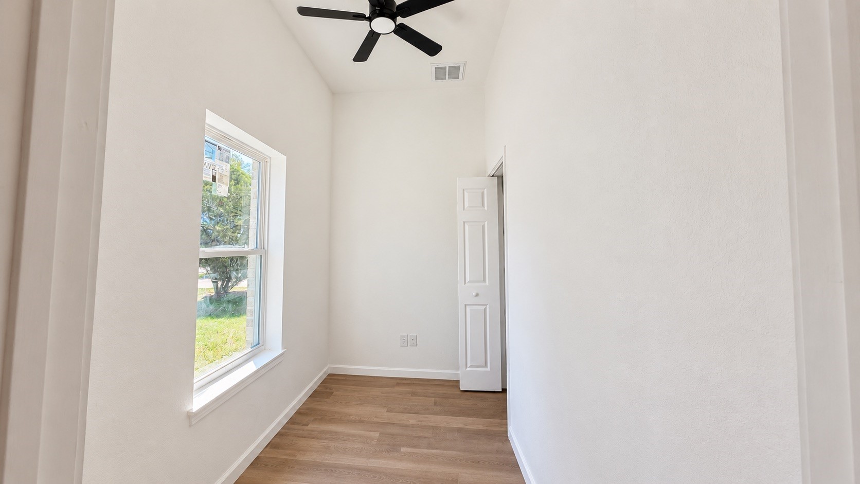 8715 Victoria Forest Drive Property Photo 5