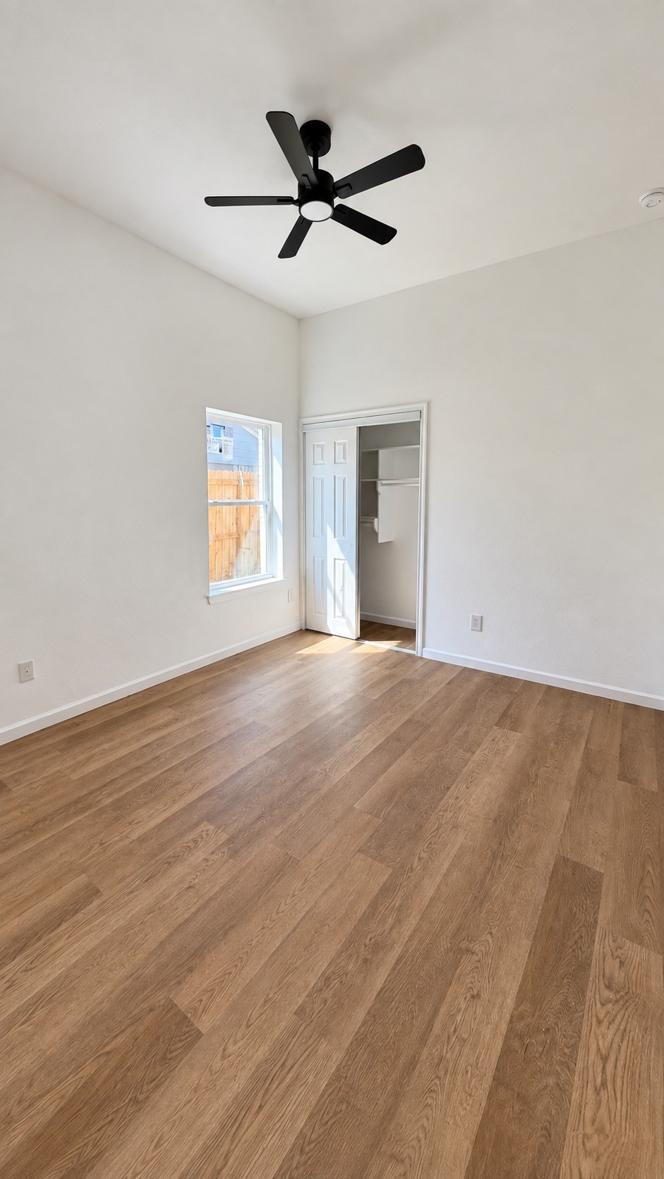 8715 Victoria Forest Drive Property Photo 17