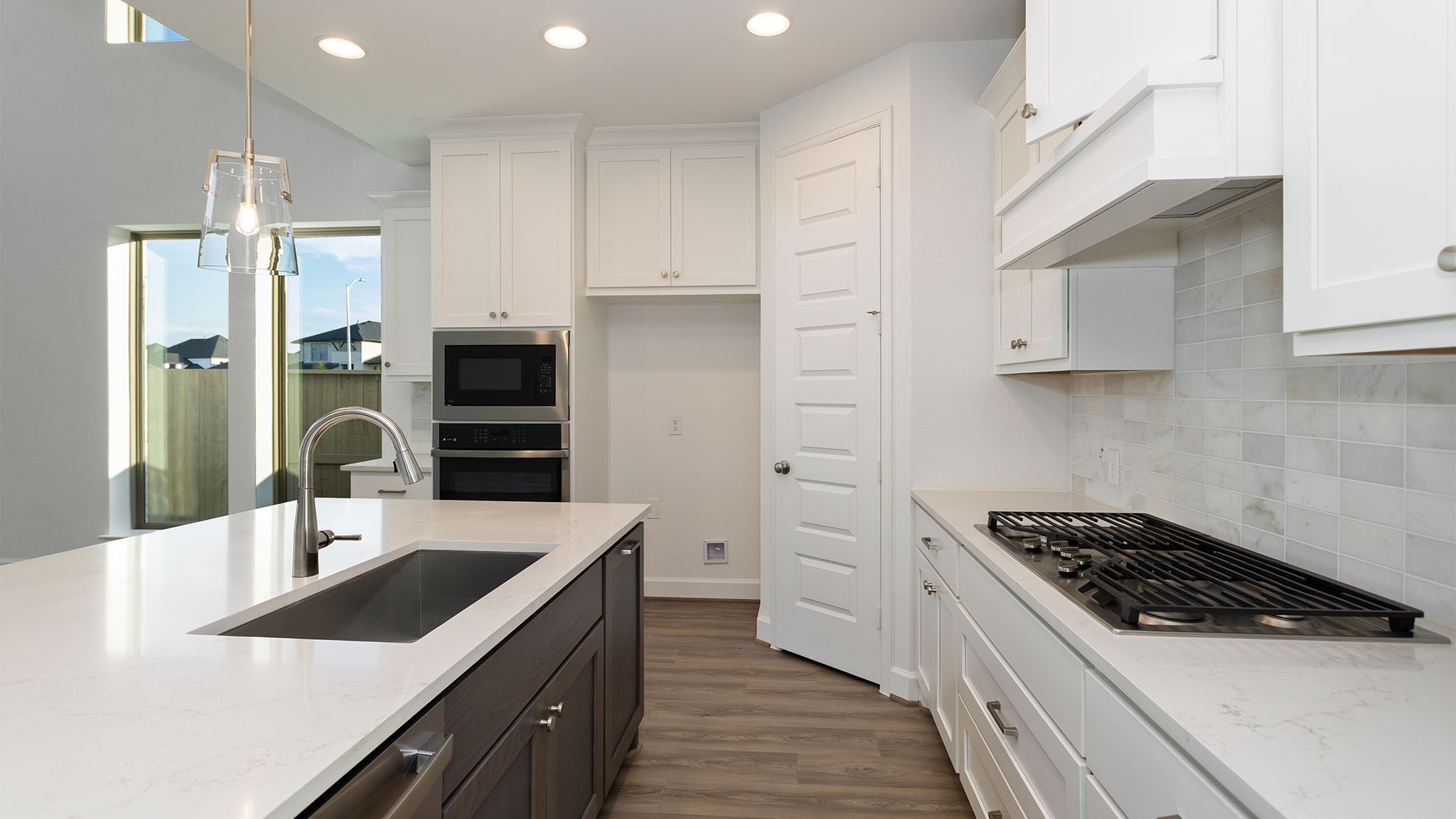 1635 Shadow Bank Drive Property Photo 4