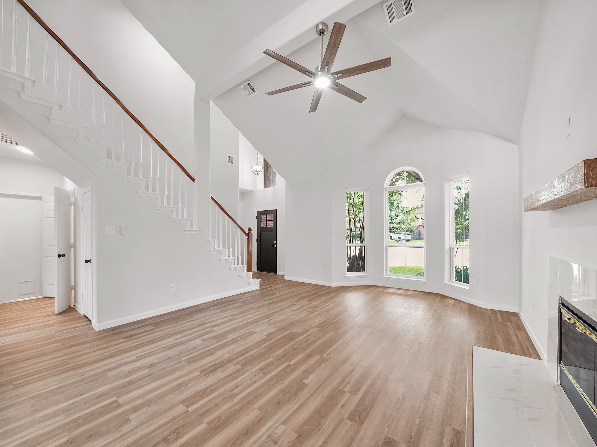506 Marathon Place Property Photo 3