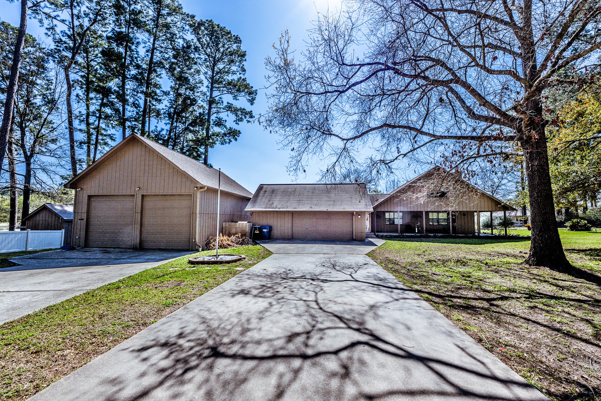 191 Timber Bay Drive Property Photo 3
