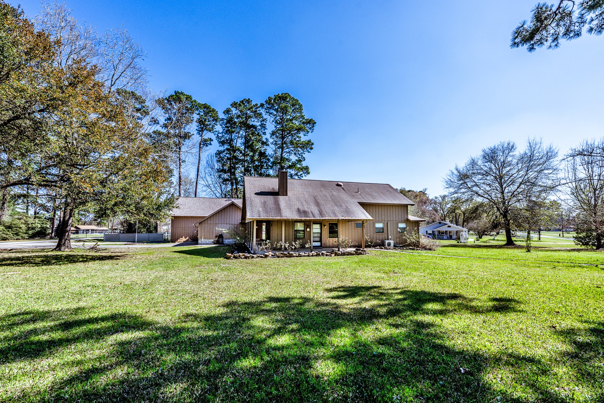 191 Timber Bay Drive Property Photo 4