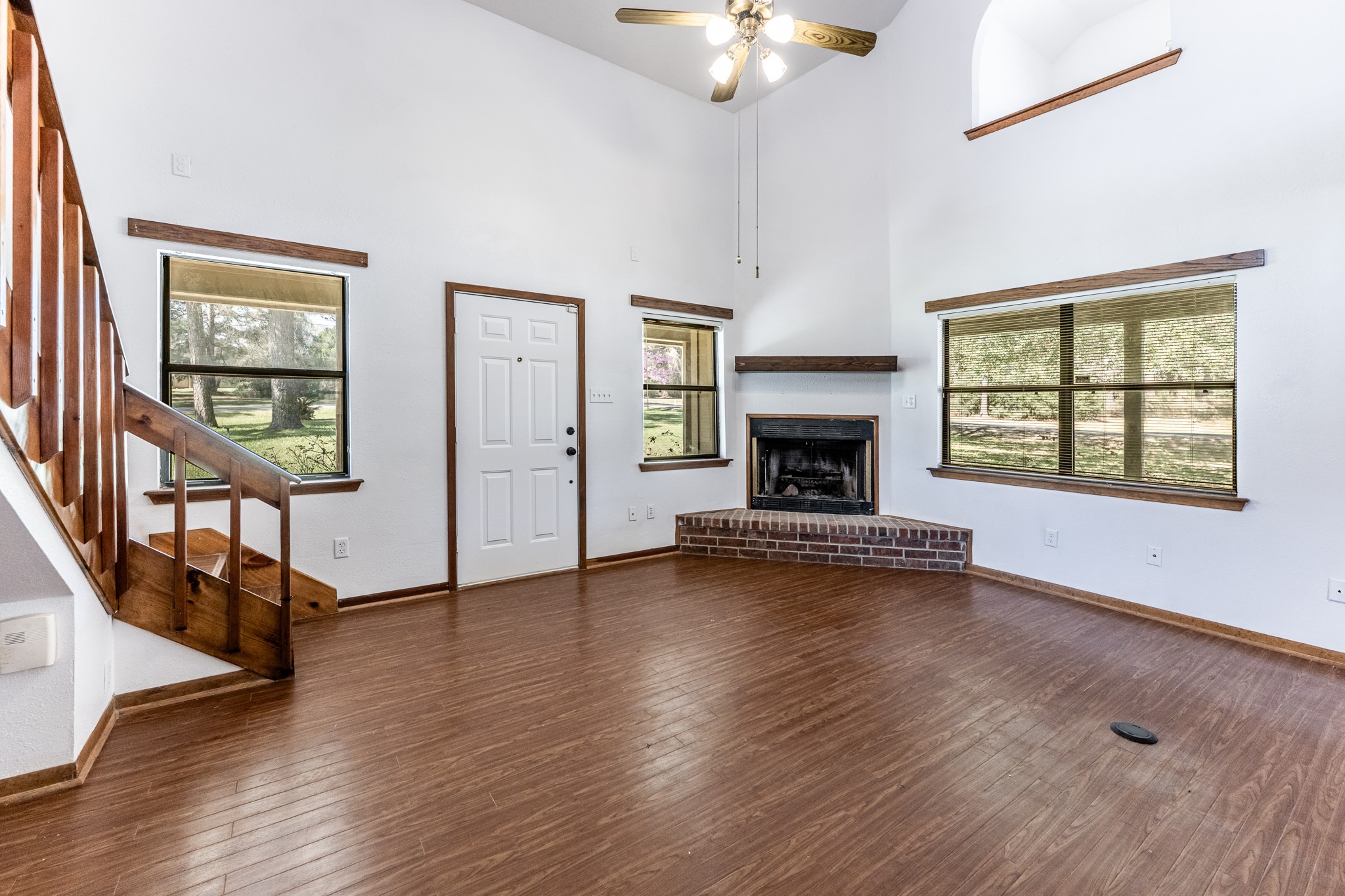 191 Timber Bay Drive Property Photo 7