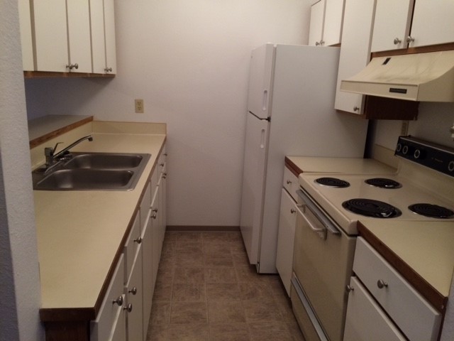 855 Guard St Property Photo 6