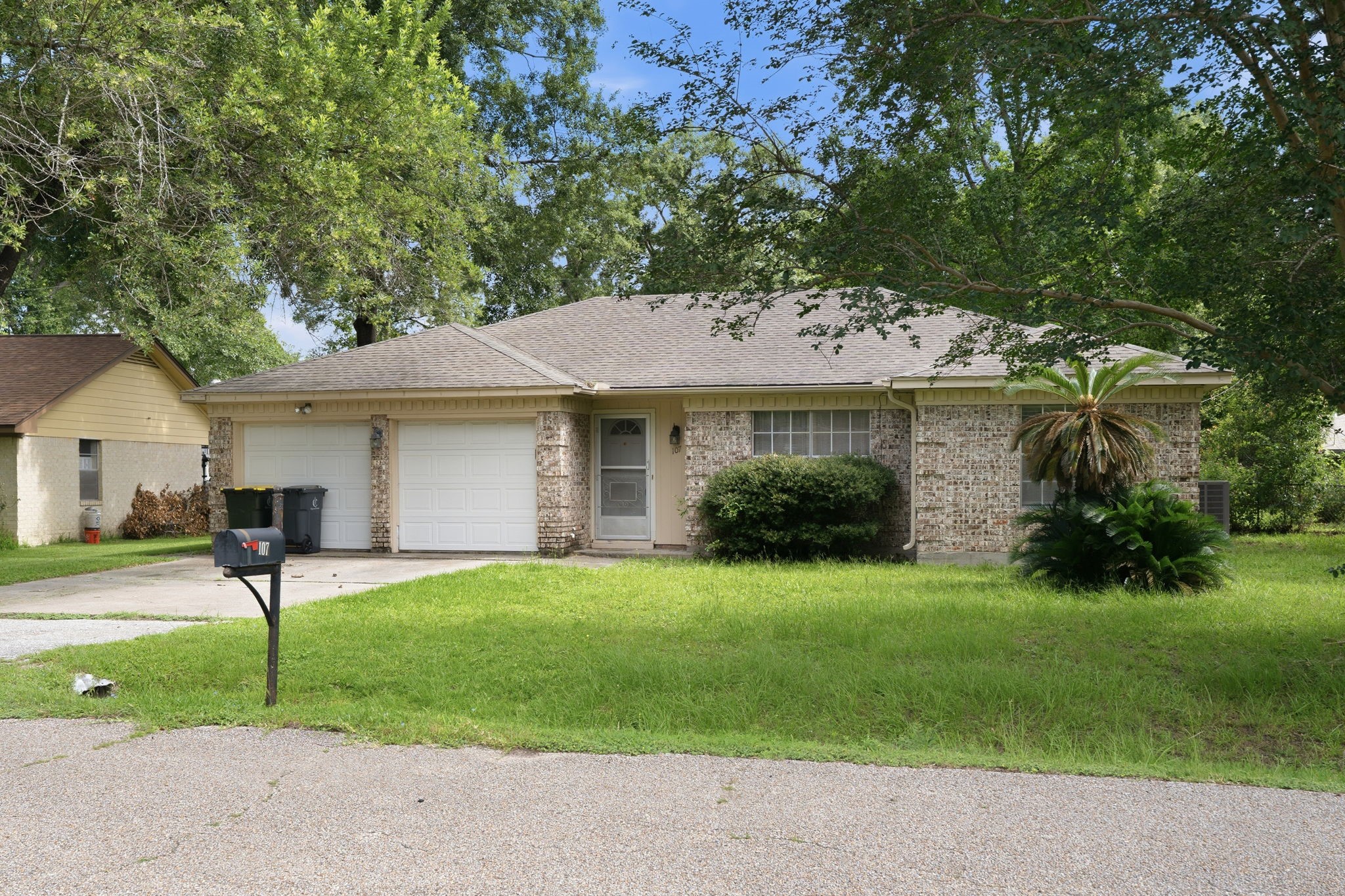 107 Montrose Circle Property Photo 1