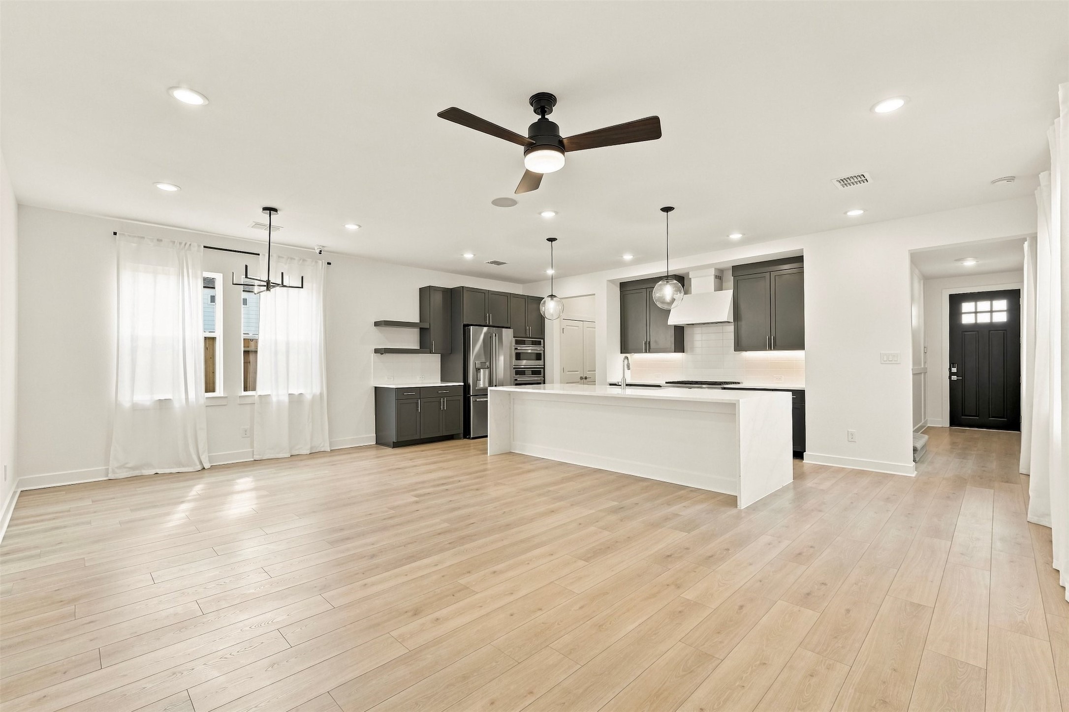 2305 Via Laura Lane Property Photo 6