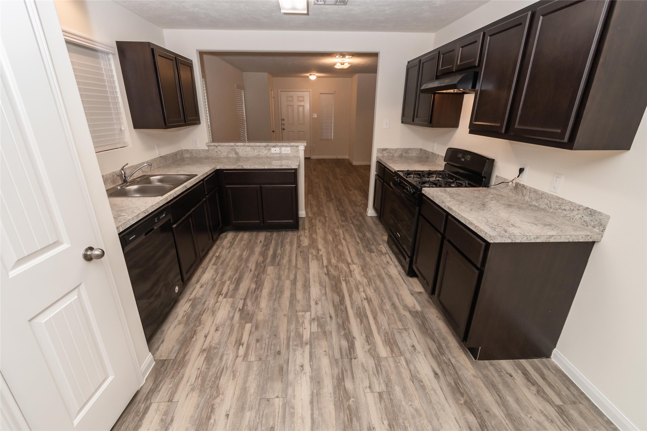 27 Laguna Bend Property Photo 2