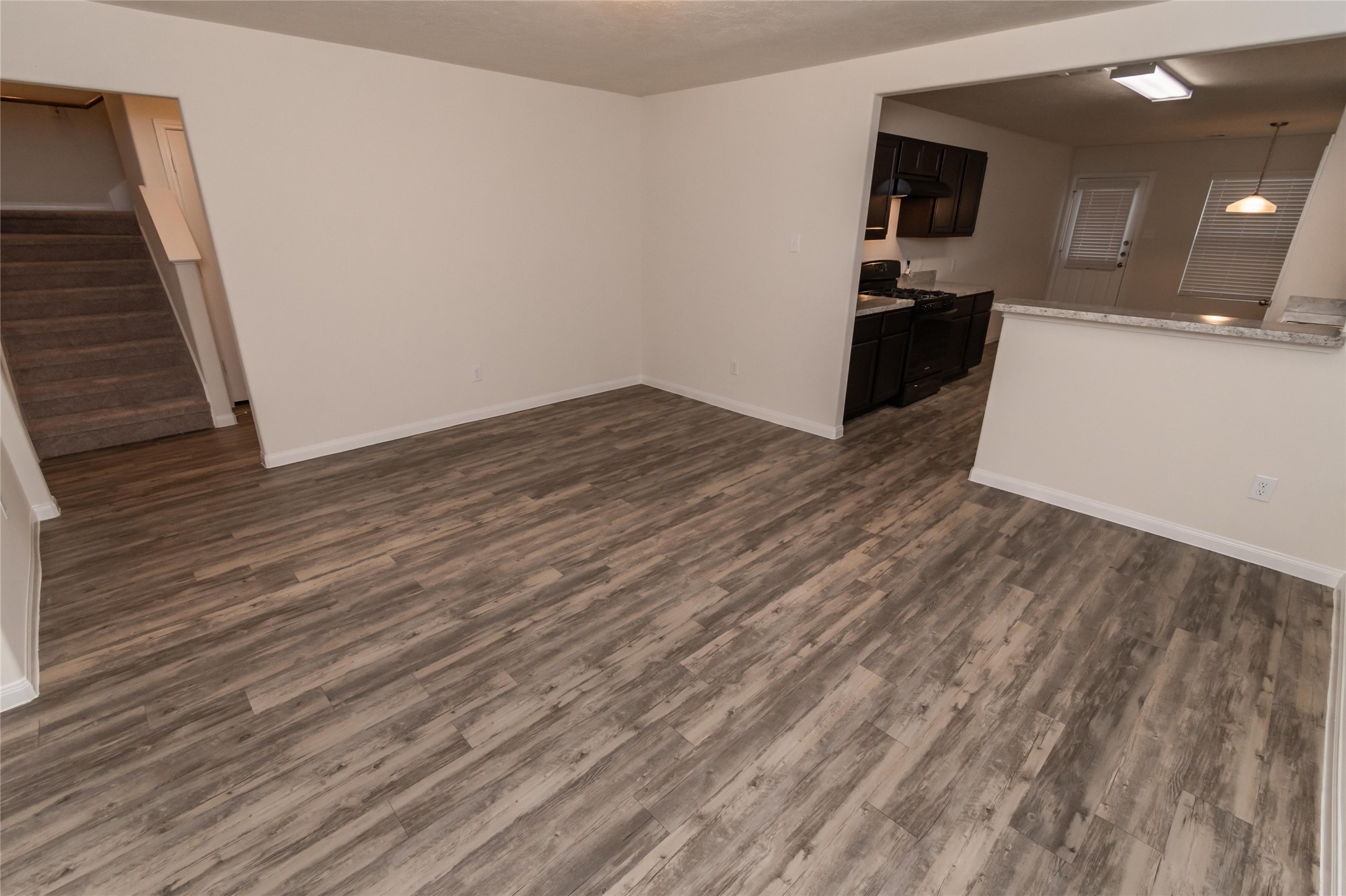 27 Laguna Bend Property Photo 3