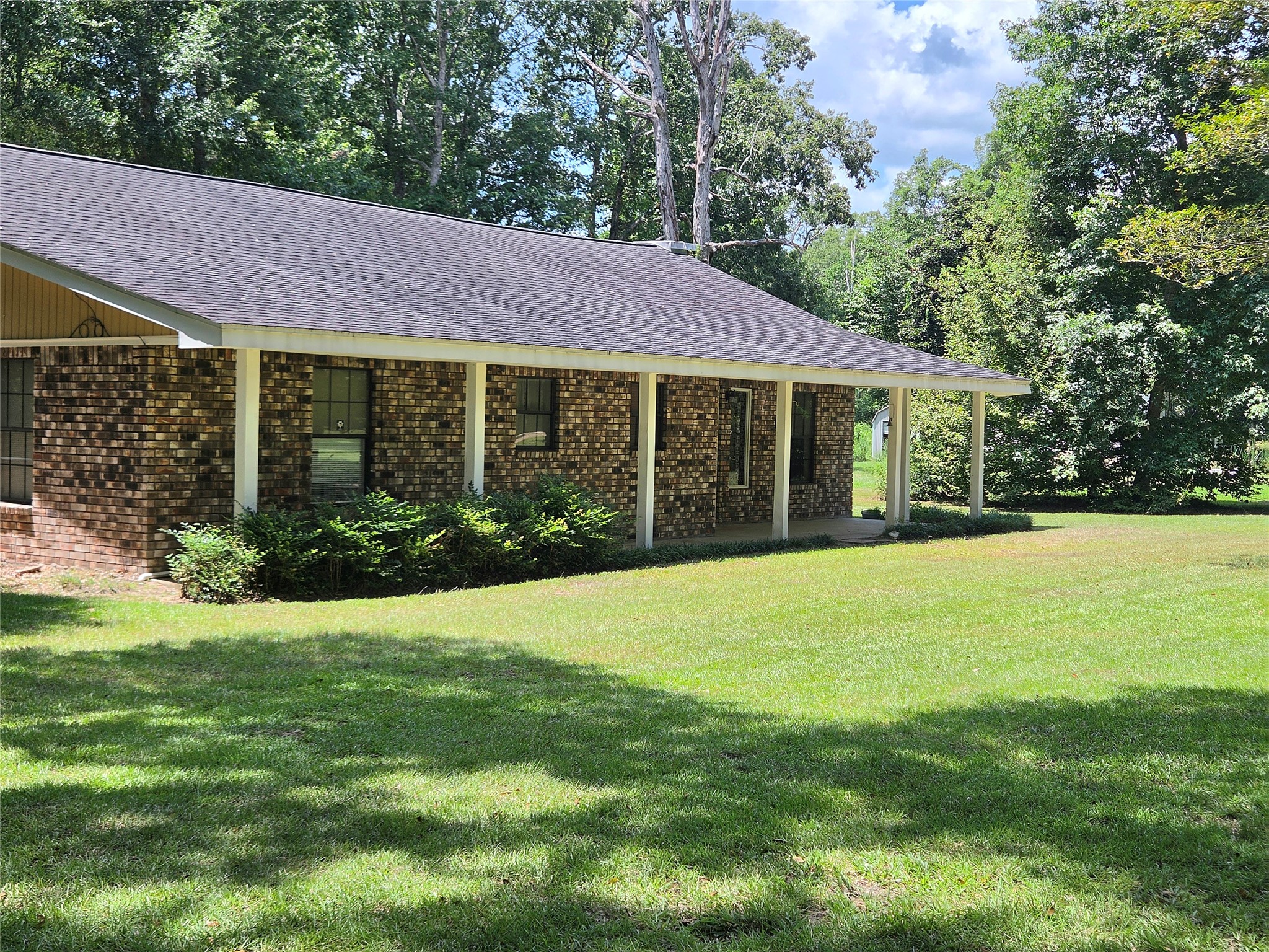 22647 Kelly Drive Property Photo 1