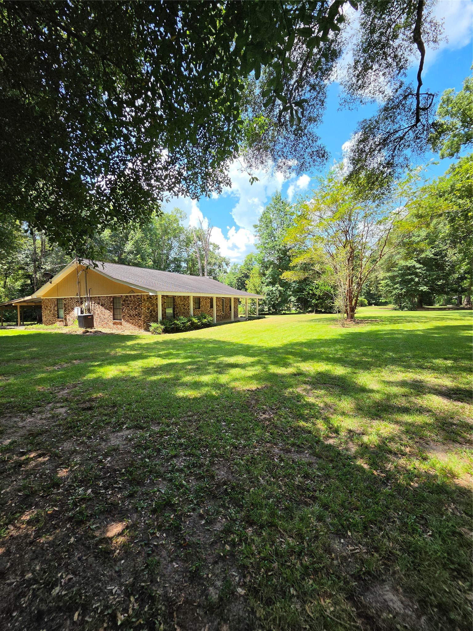 22647 Kelly Drive Property Photo 2
