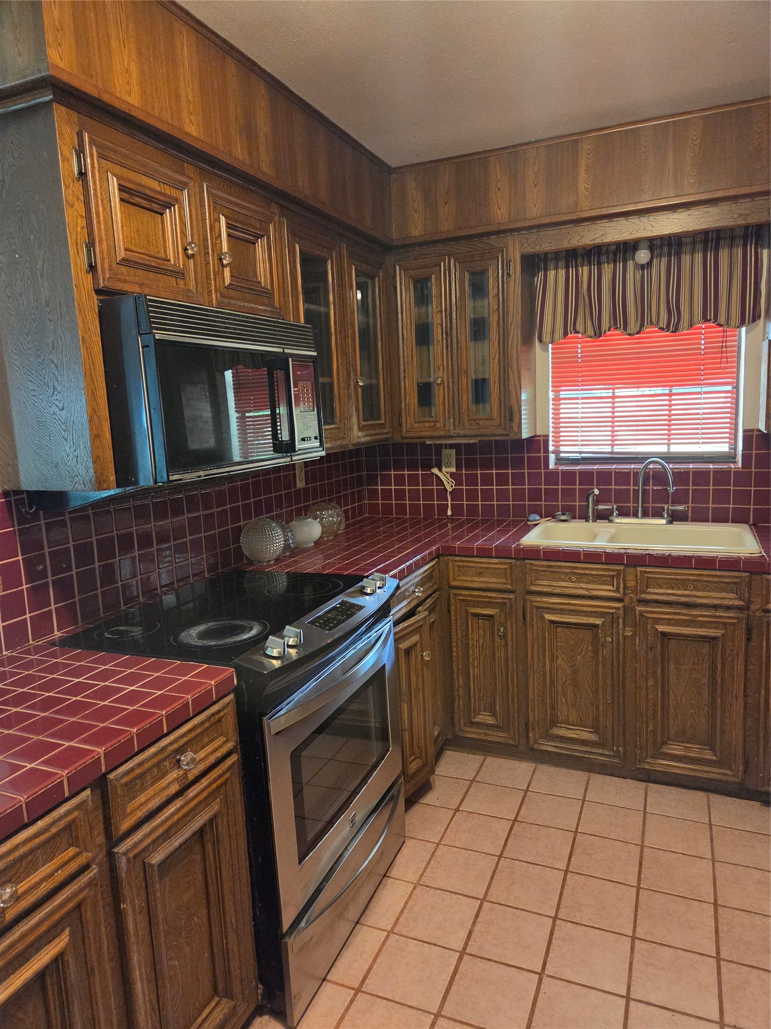 22647 Kelly Drive Property Photo 12