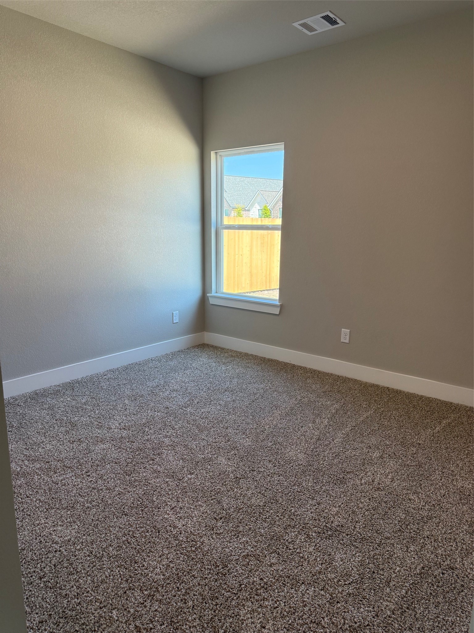 927 Fork Court Property Photo 4