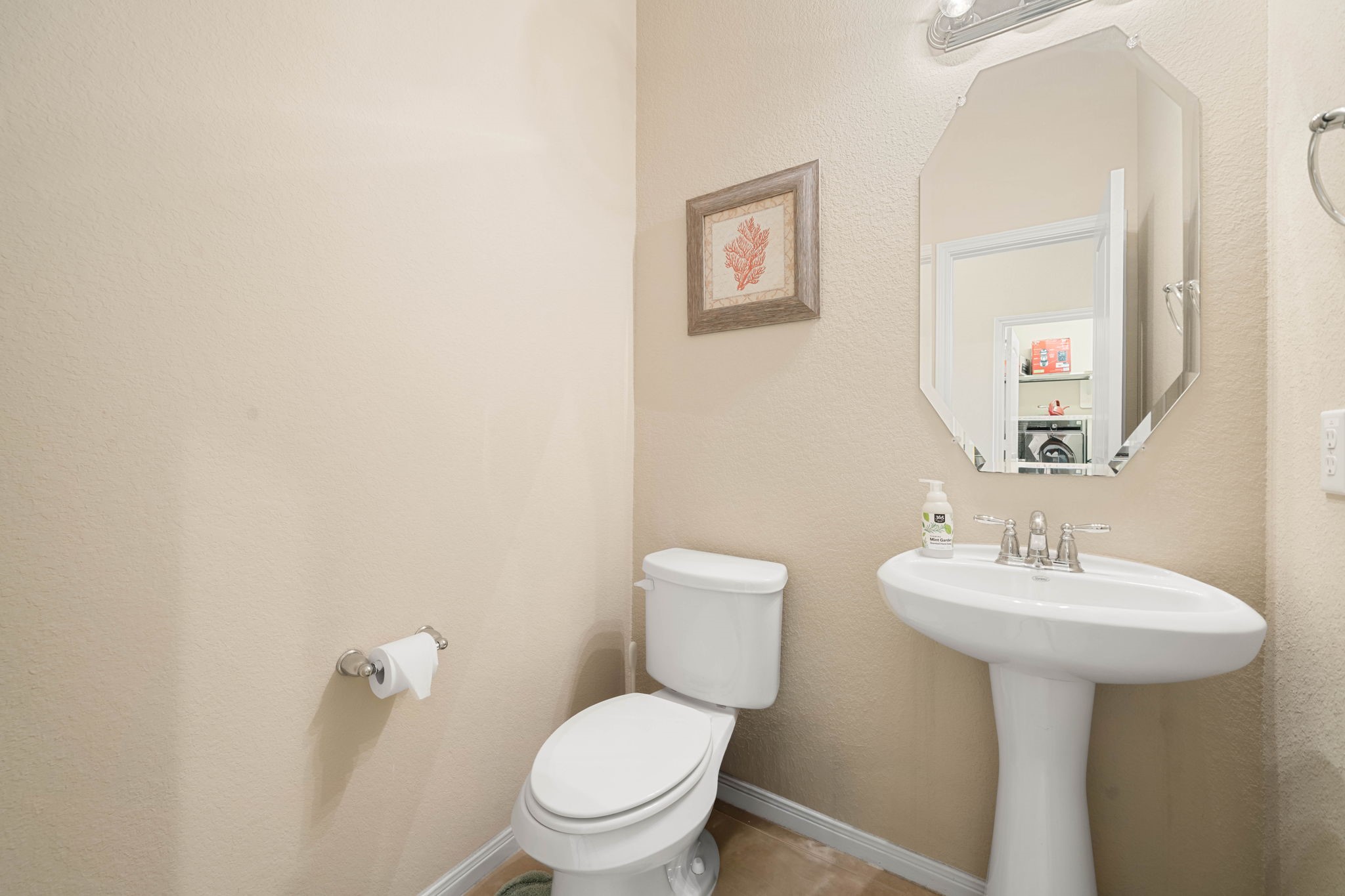 4306 Fenetre Forest Street Property Photo 17