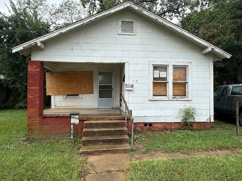 1111 Austin Street Property Photo 1