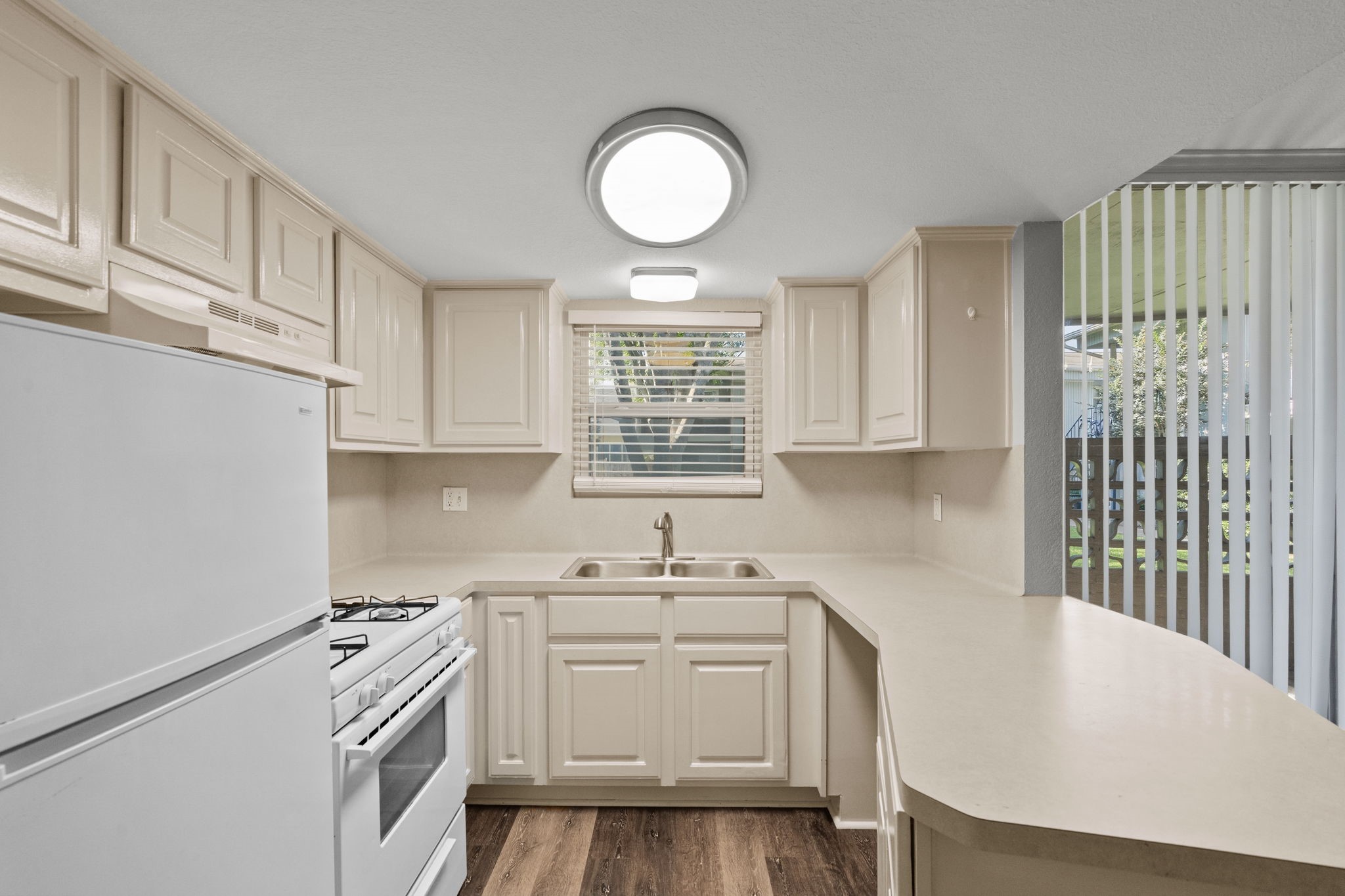 102 Strand Street 35 Property Photo 6