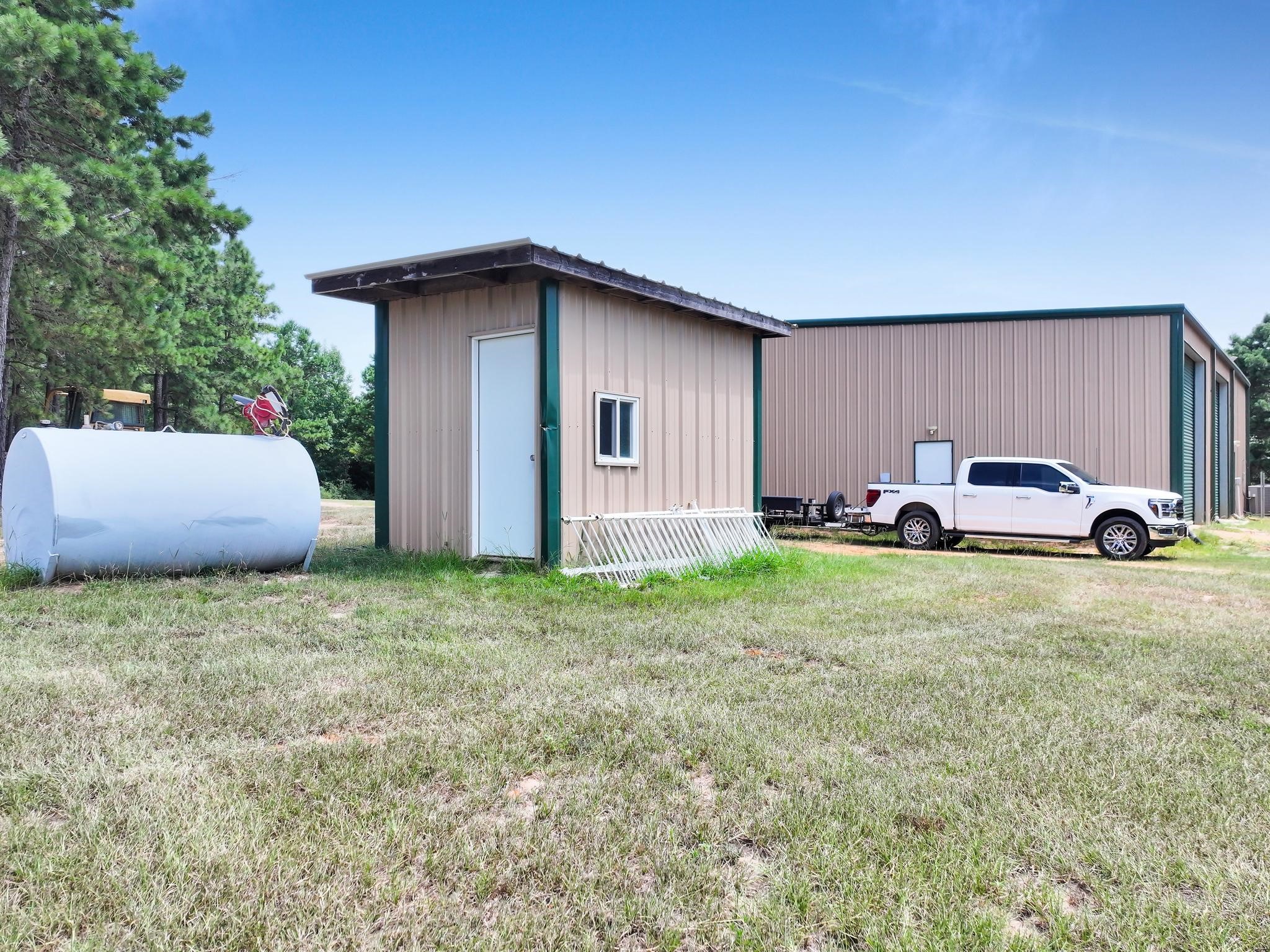 10024 Cr 207 Property Photo 5