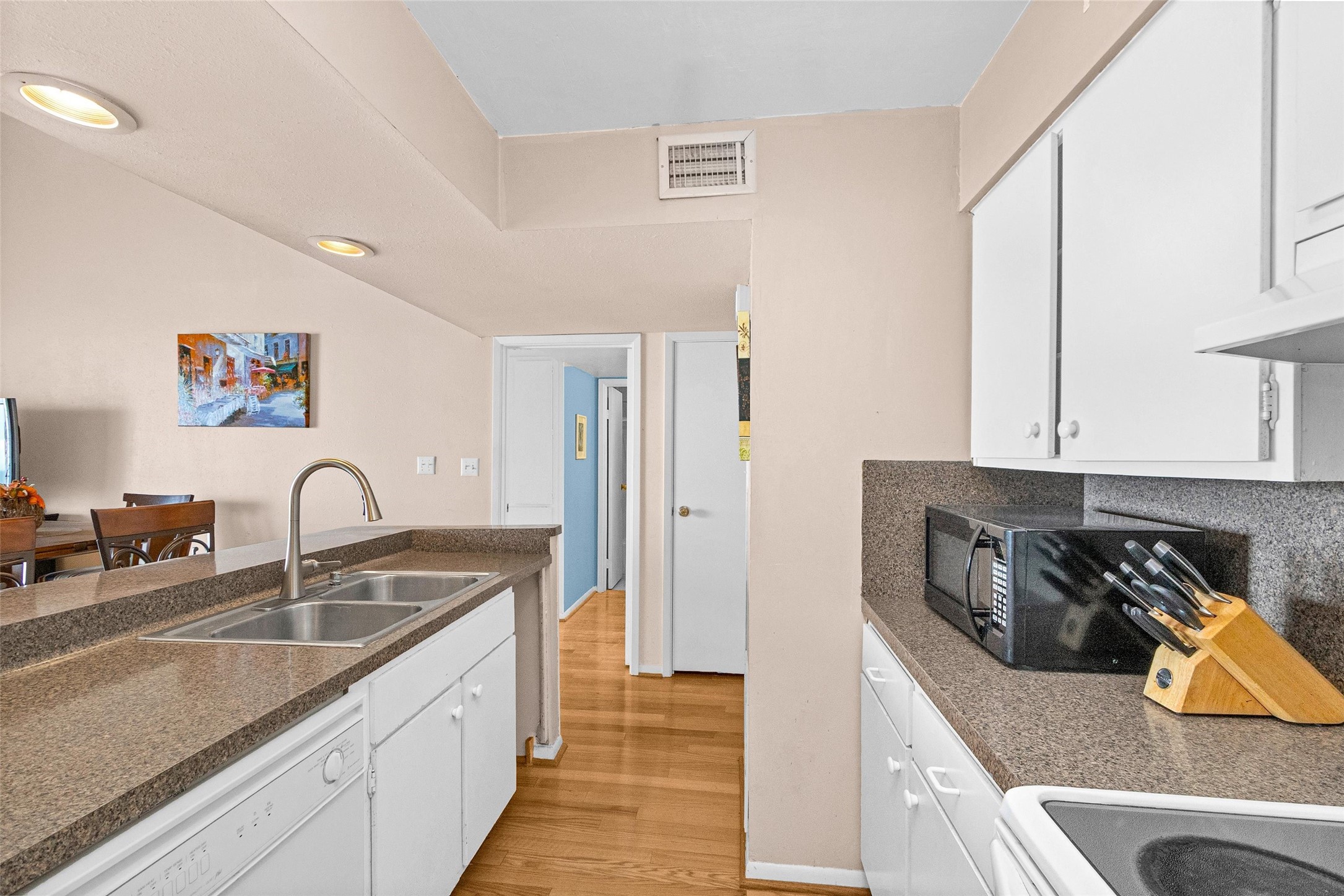 12500 Melville Drive 345d Property Photo 7