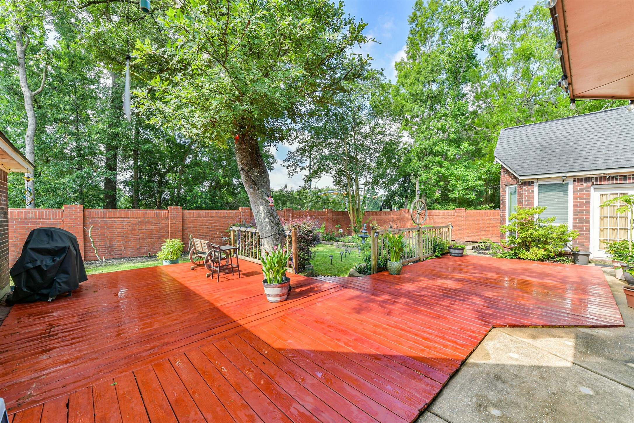 4302 Island Hills Drive Property Photo 6