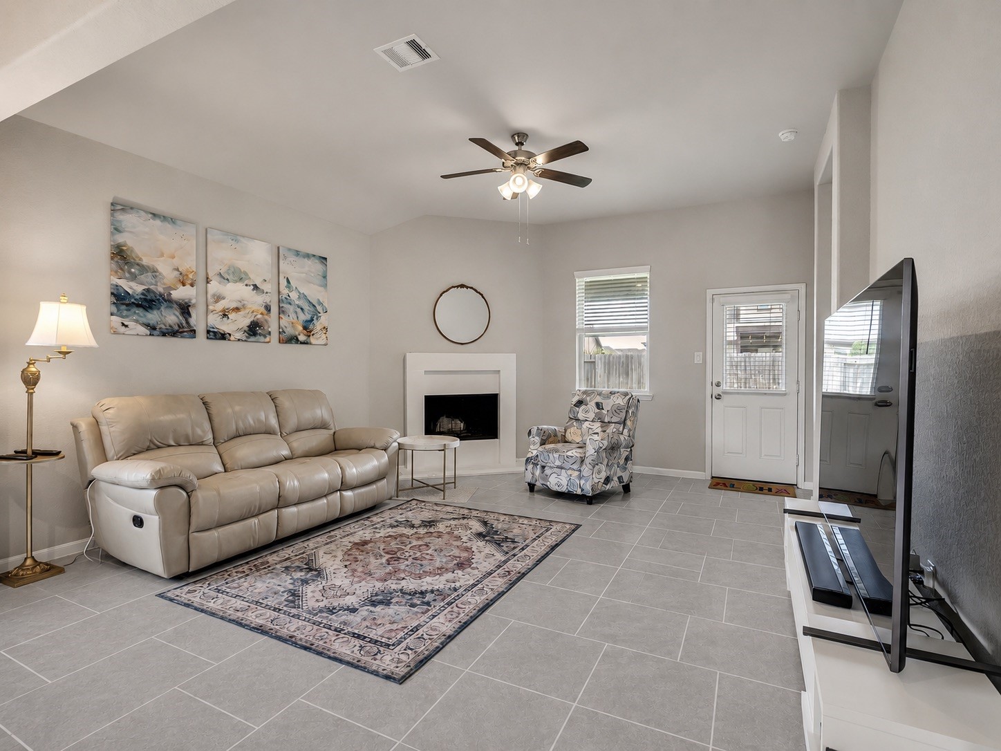 28718 E Yulee Mill Drive Property Photo 3