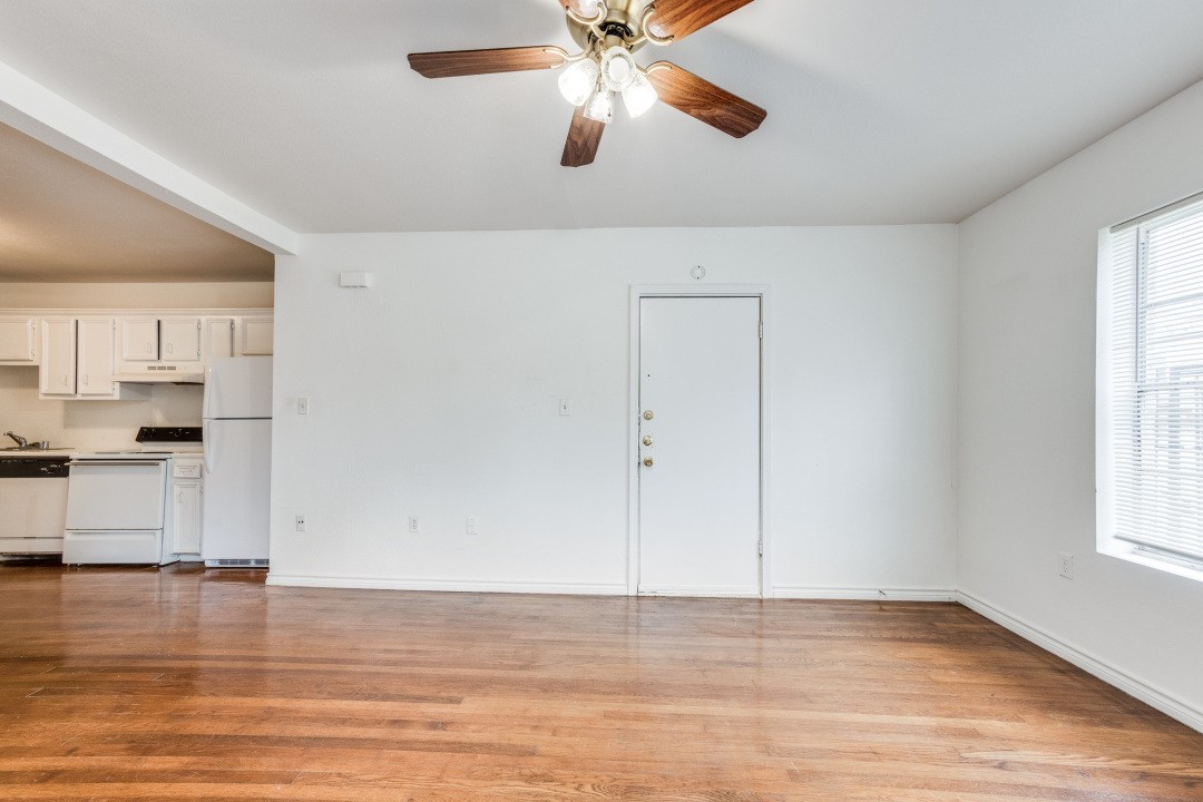 519 W Main 3 Property Photo 4