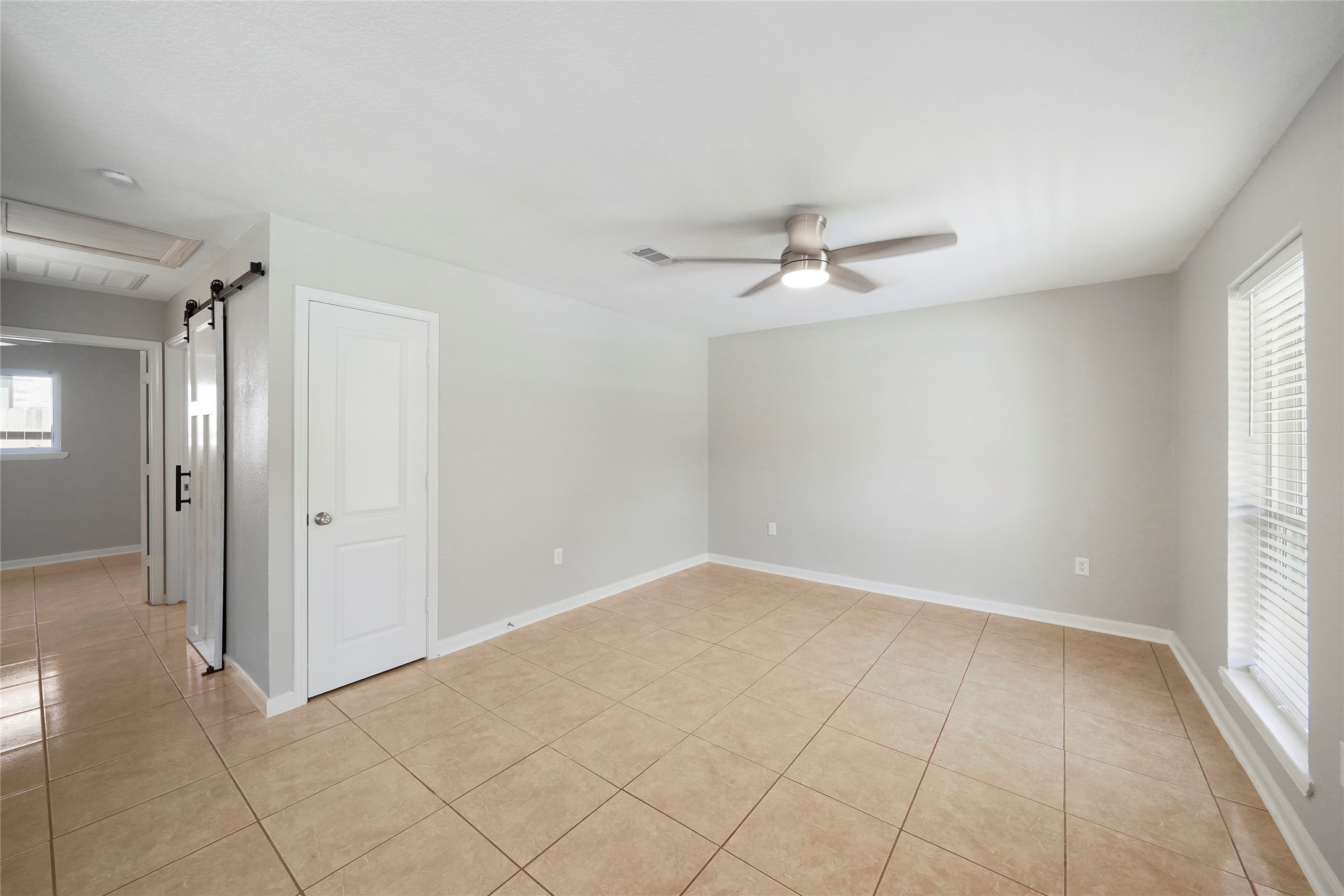2526 Appian Way 4 Property Photo 10