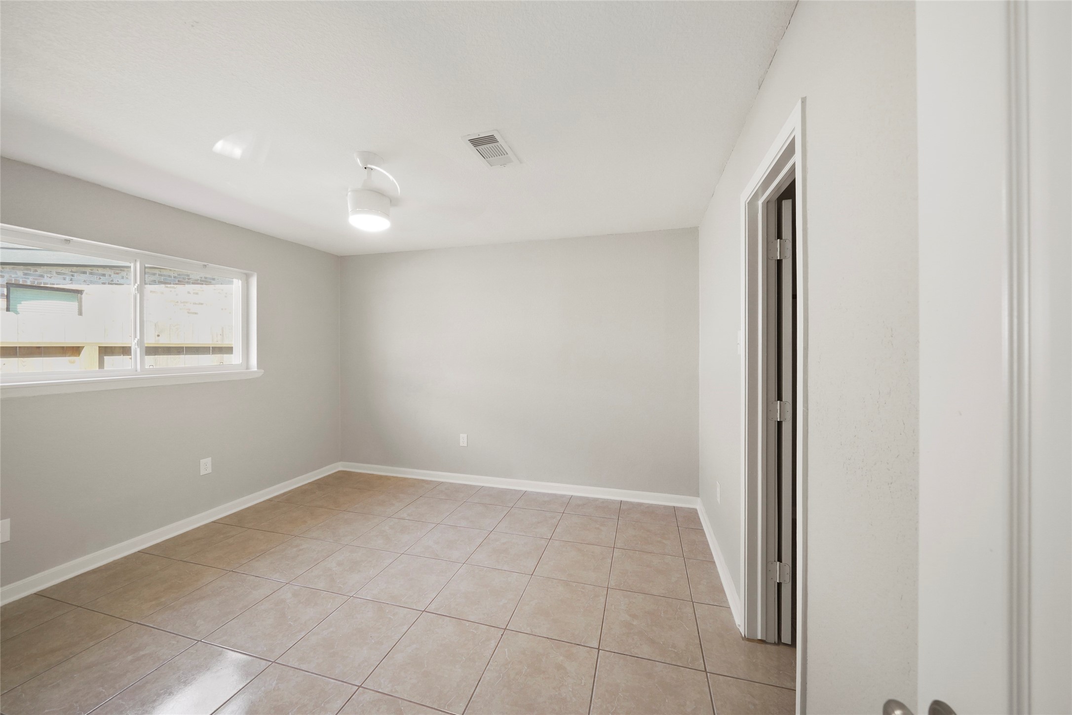 2526 Appian Way 4 Property Photo 11