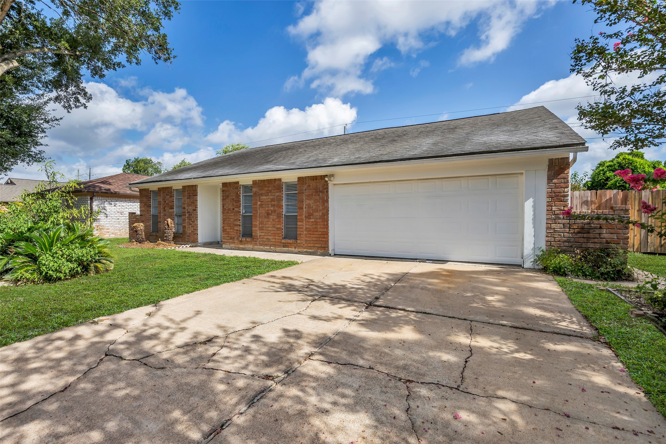 16318 Royal Mile Lane