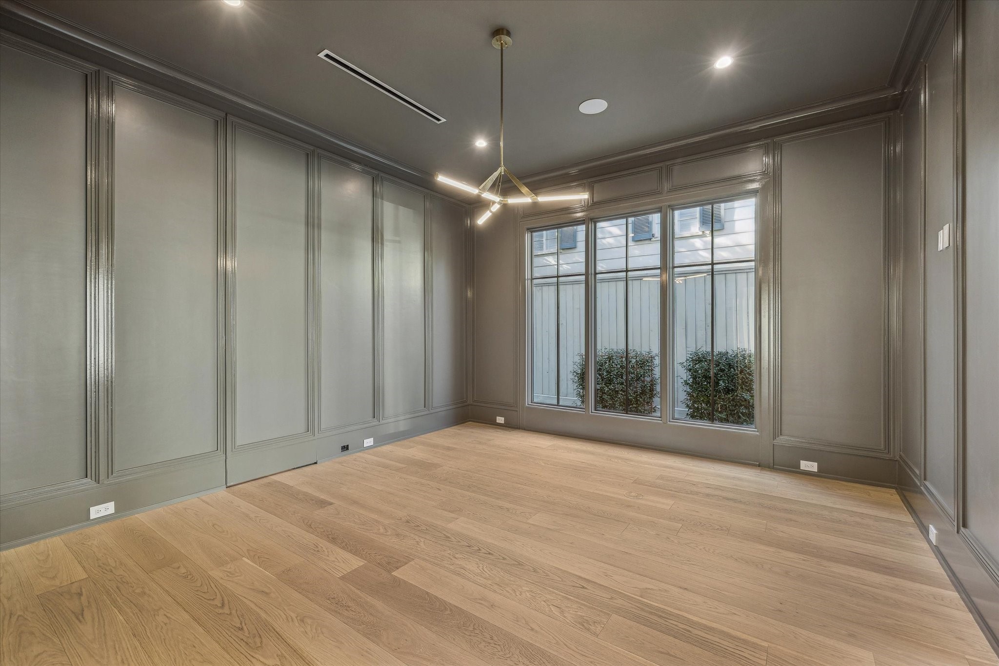 3717 Chevy Chase Drive Property Photo 8