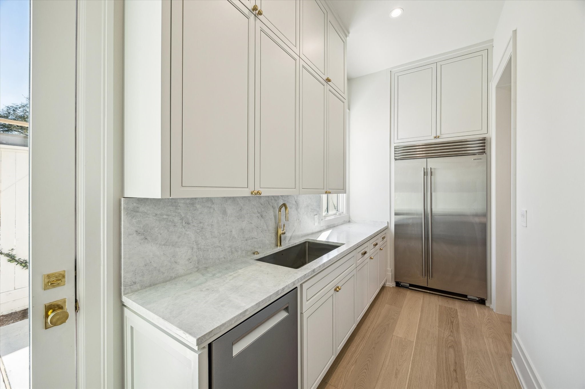 3717 Chevy Chase Drive Property Photo 16