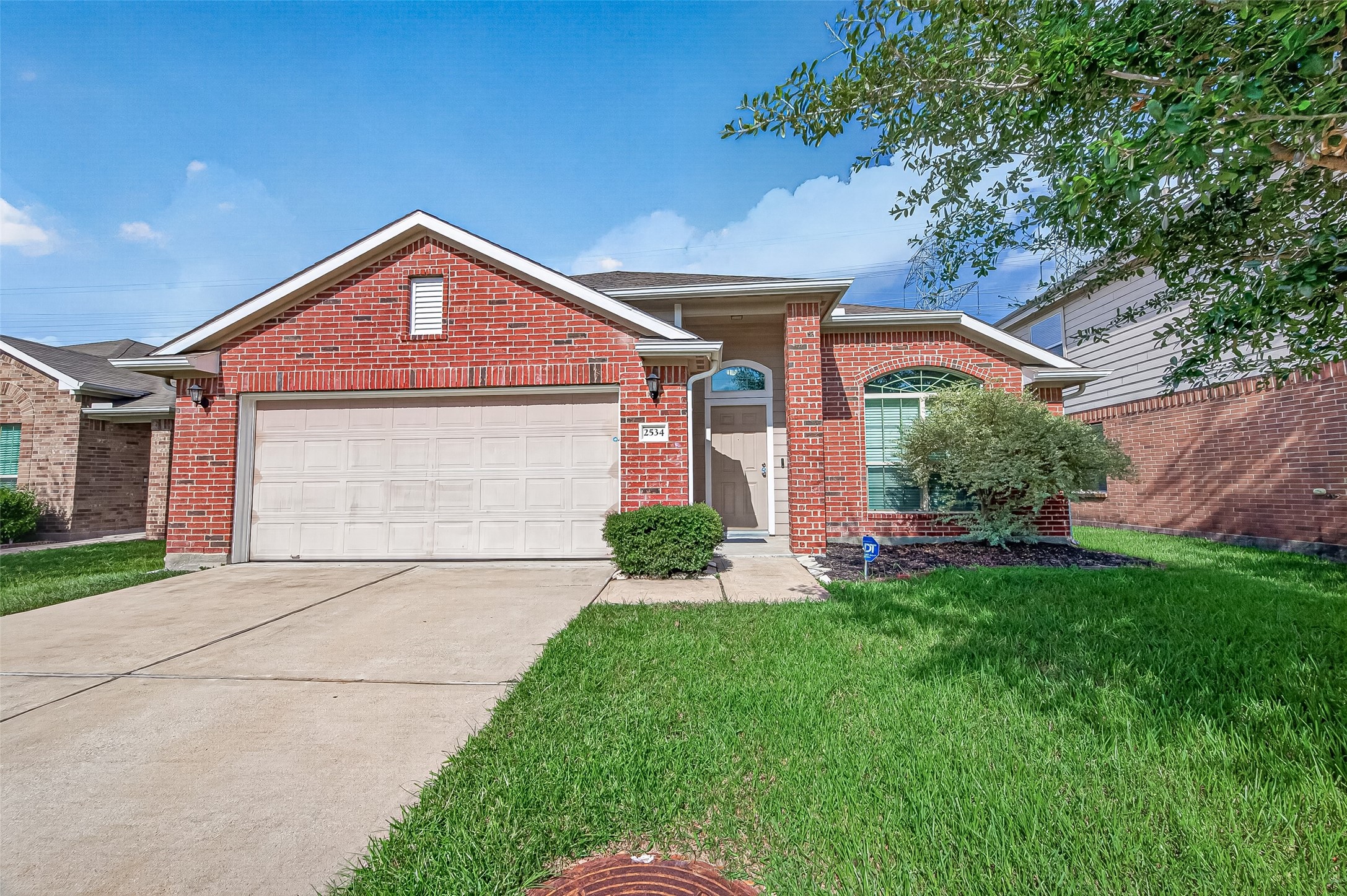2534 Seahorse Bend Drive Property Photo 7